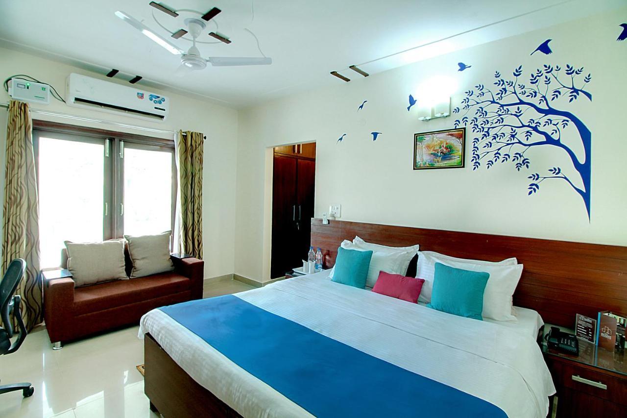 Staayz Premium Gurgaon Guest house 3*