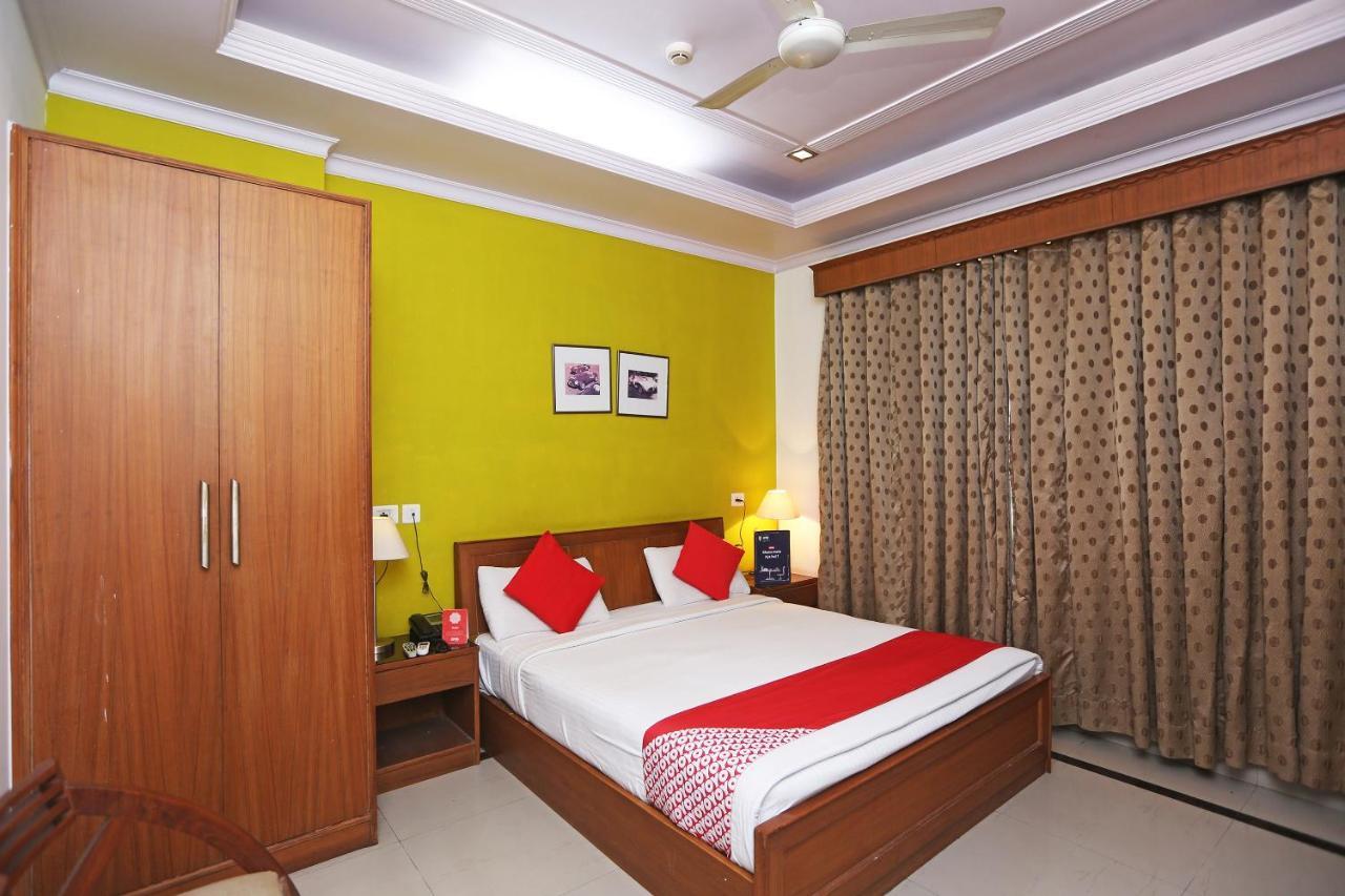 Hotel Oyo 22398 Premium