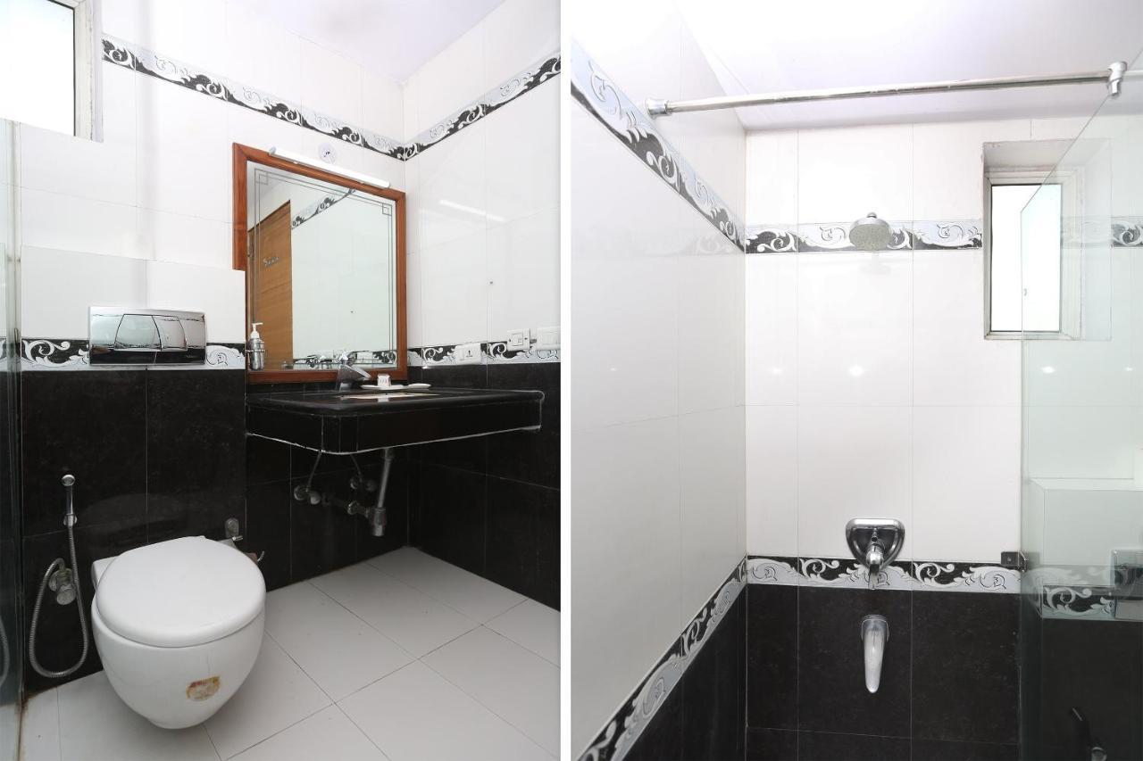 Oyo 22398 Premium Hotel