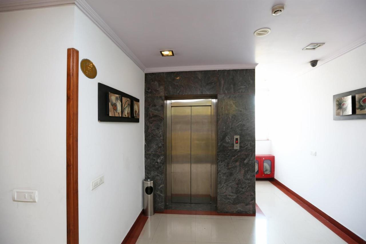 Oyo 22398 Premium Hotel 3*