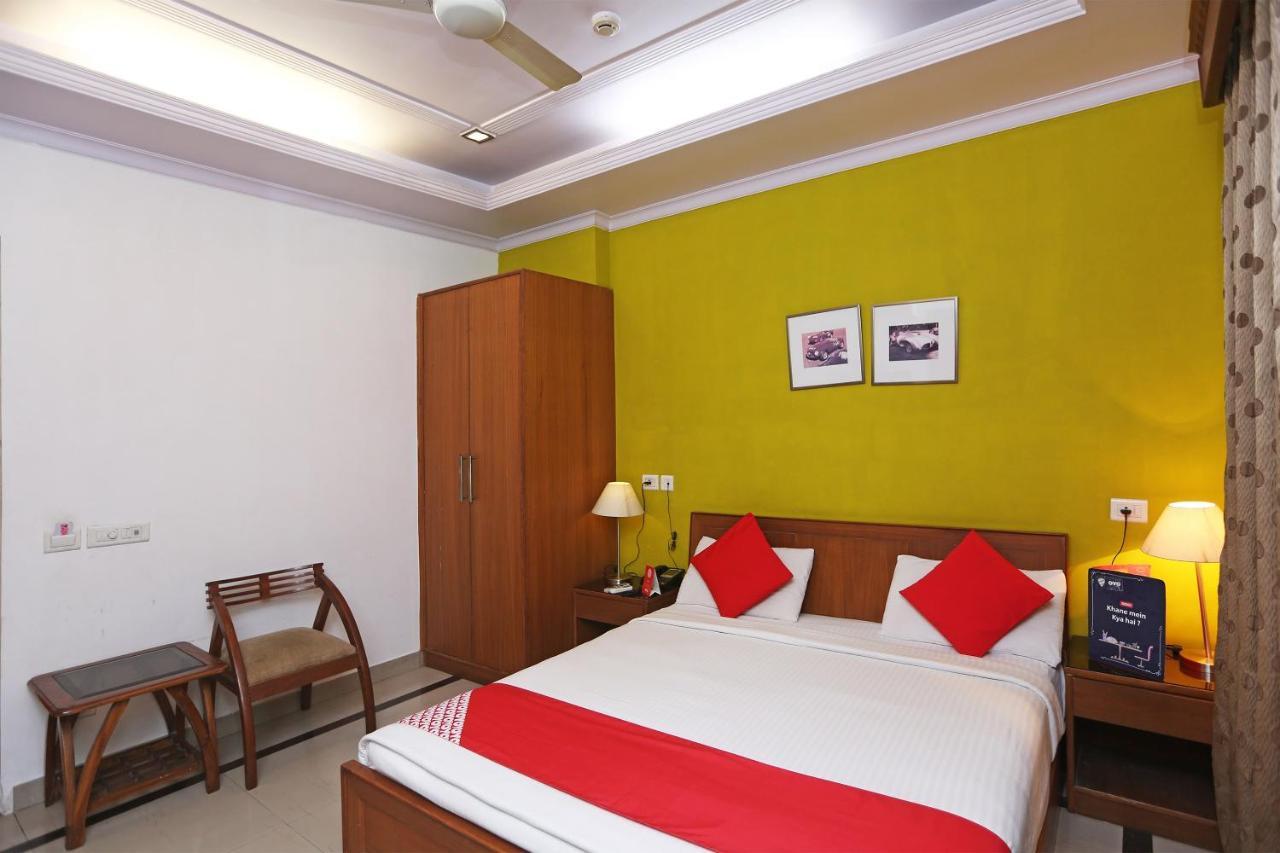 Hotel Oyo 22398 Premium