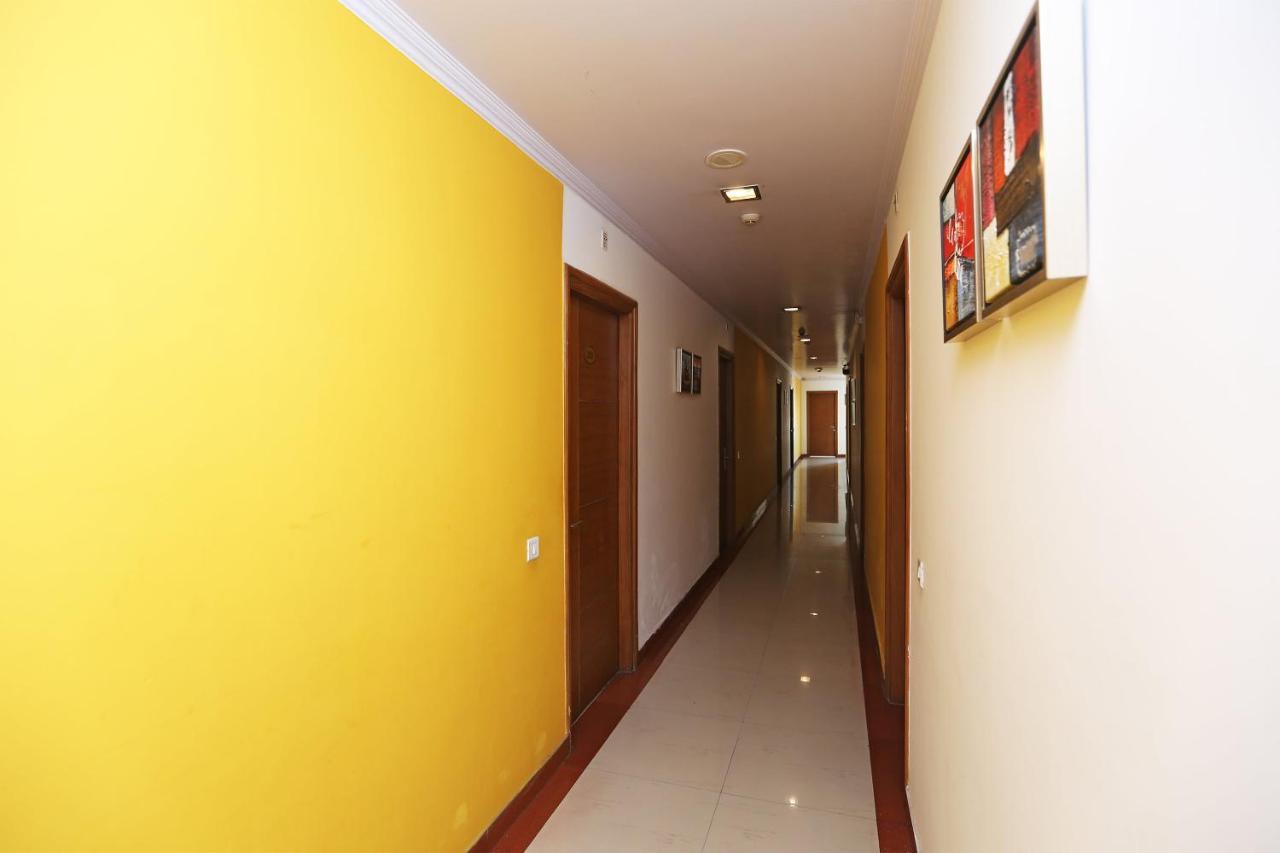 Hotel Oyo 22398 Premium 3*