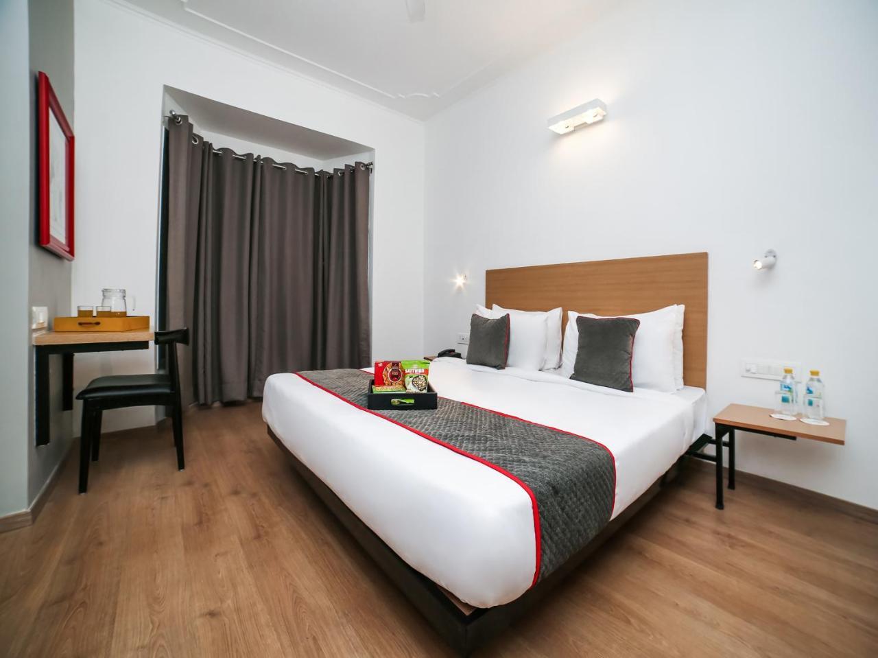 Oyo Townhouse 62 Cyber Hotel
