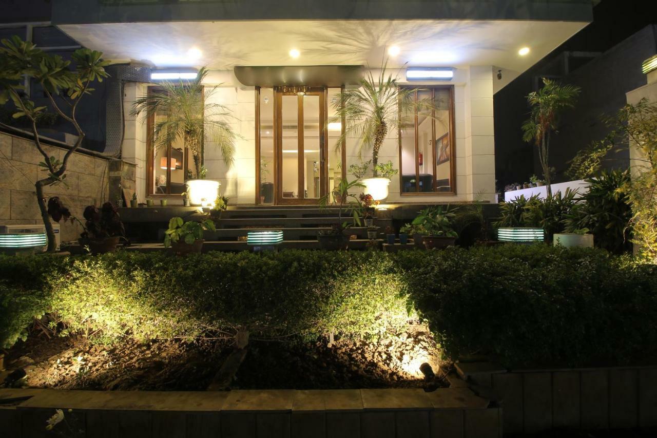 Premier - Golf Course Road ,gurgaon 3* Gurgaon