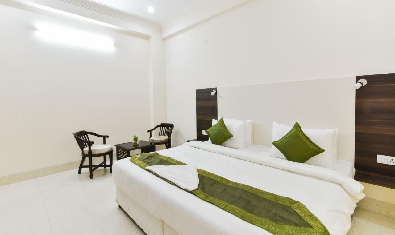 Treebo Trend Essence Near Huda Center Hotel 3*