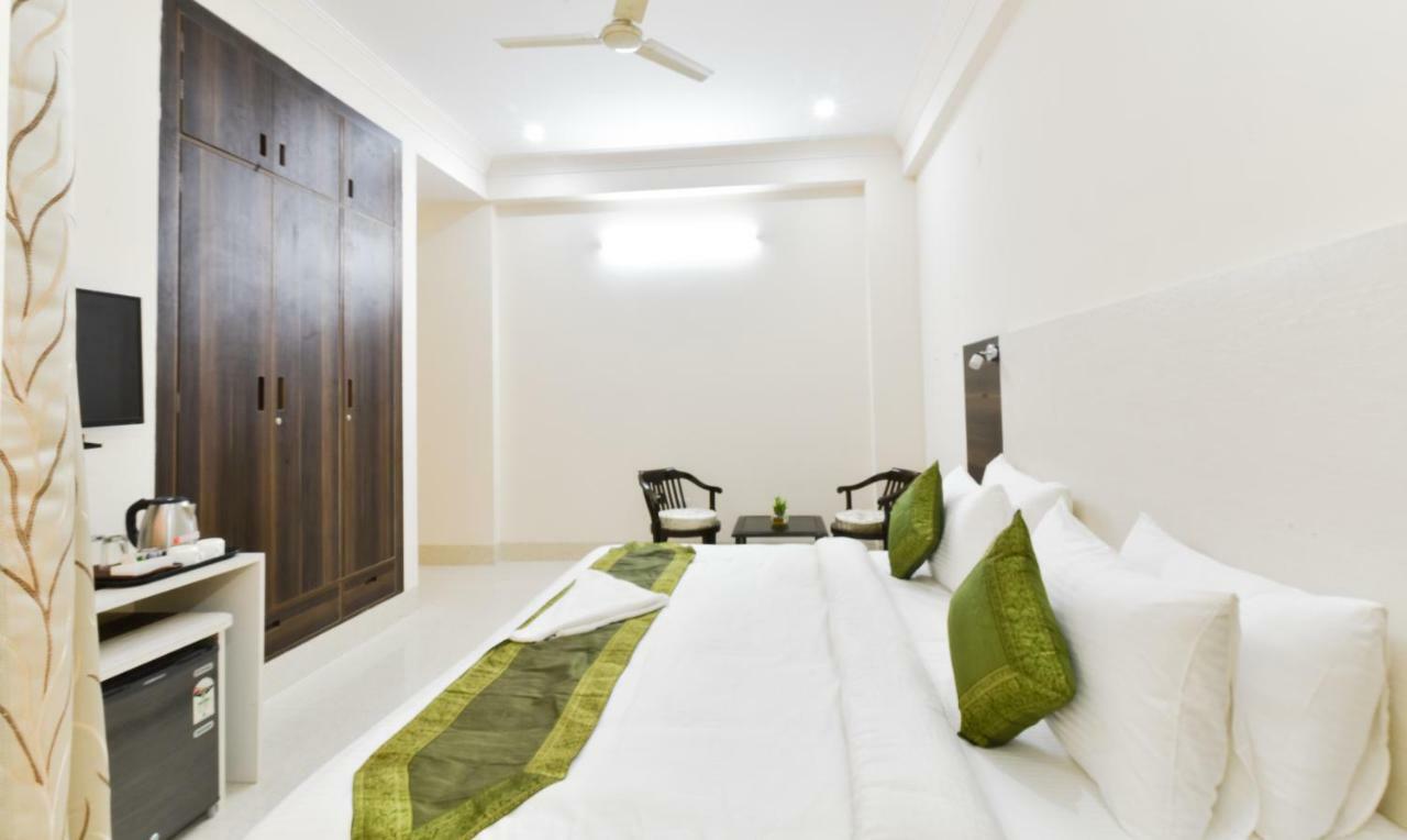 Treebo Trend Essence Near Huda Center 3* Gurgaon