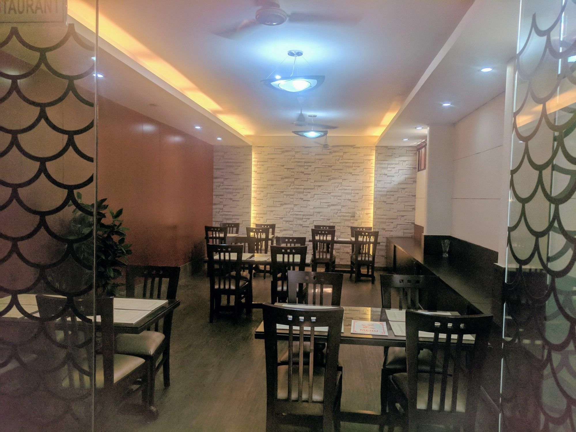 Hotel Windsor Castle Cyber Gurgaon