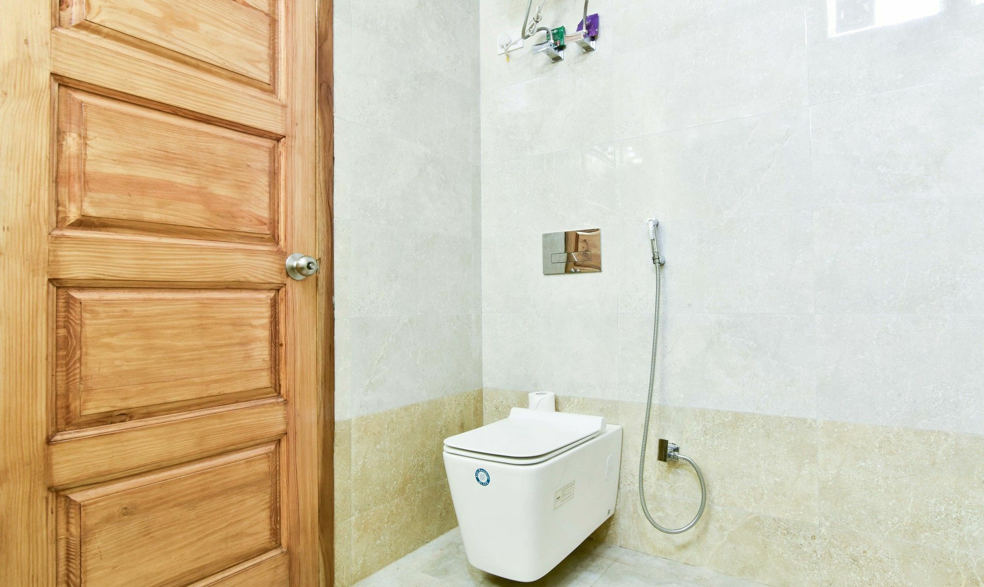 Treebo Trend Essence Near Huda Center Gurgaon