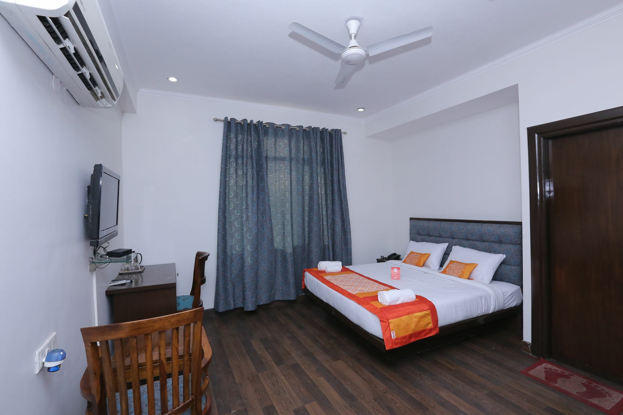 Hotel Oyo 4131 Glen Thirty Gurgaon
