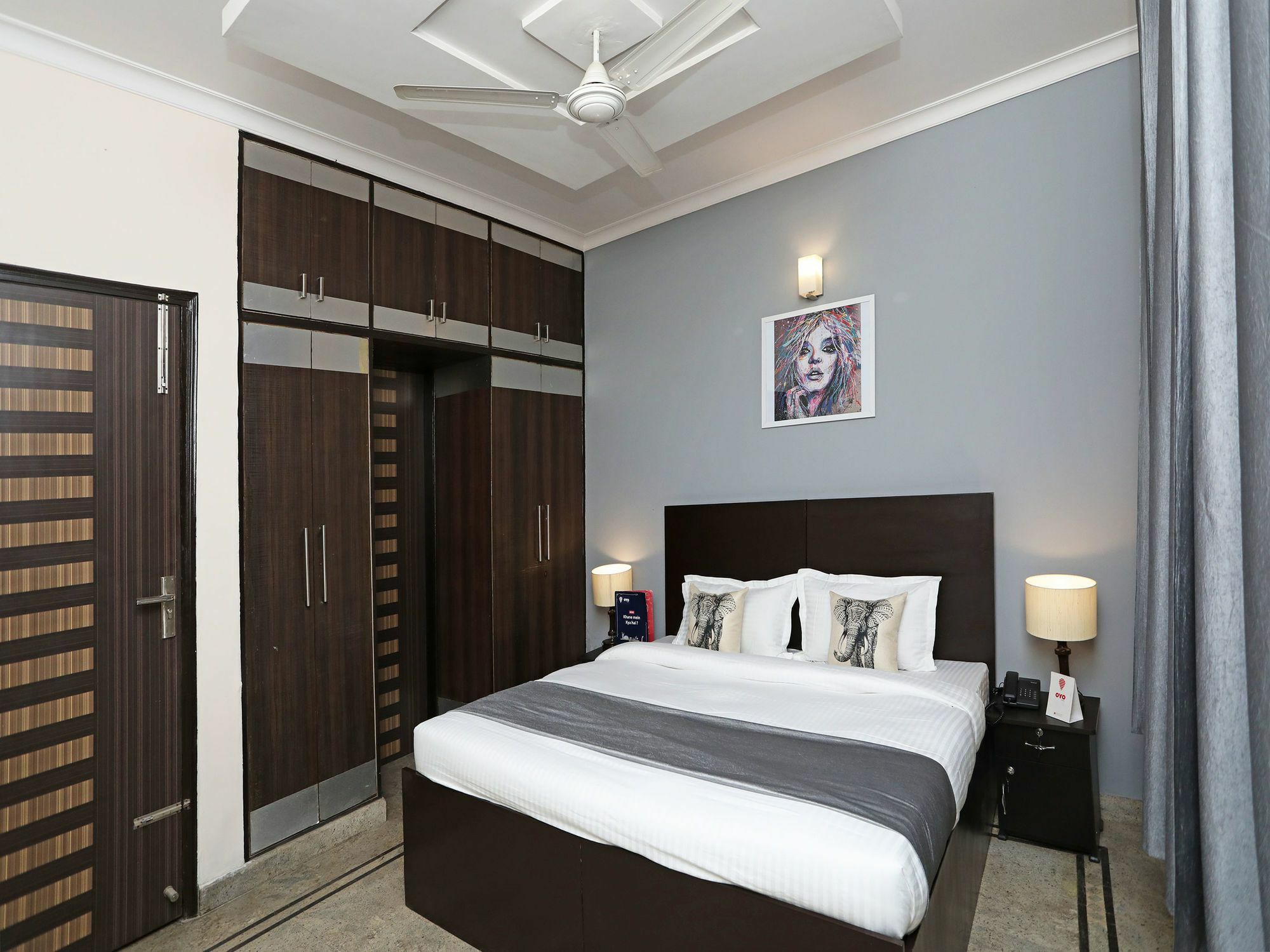 Oyo 11761 Whitepod Hotel Gurgaon