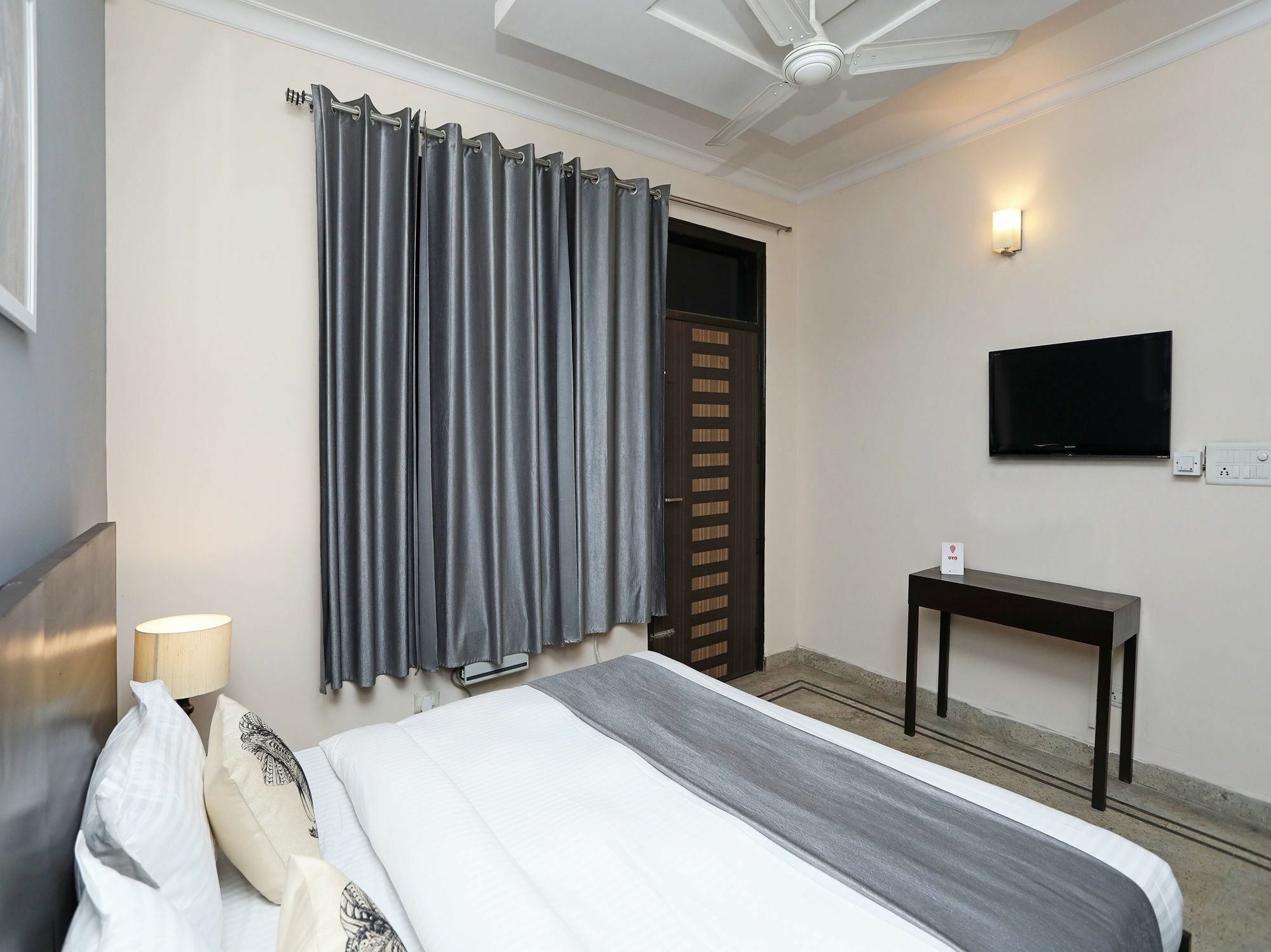 Oyo 11761 Whitepod Hotel