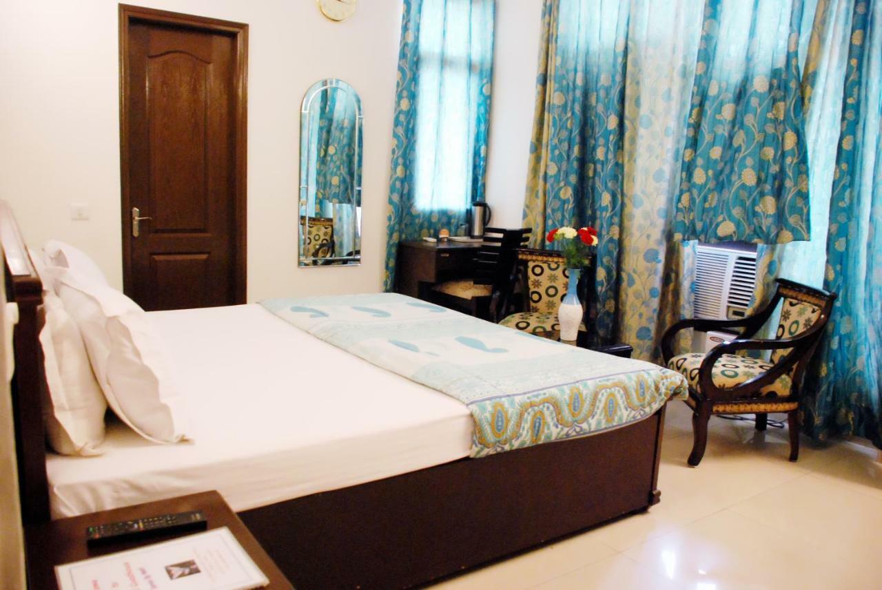 Angel Hotel 2*