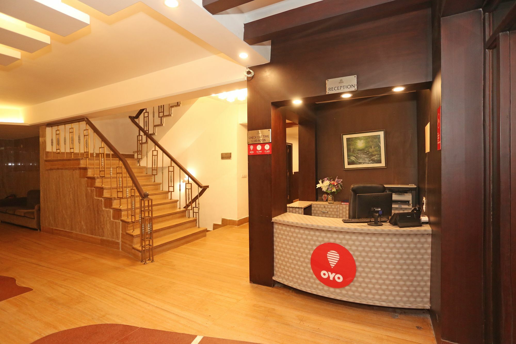 Hotel The Avenue Residency Near Leisure Valley Park
