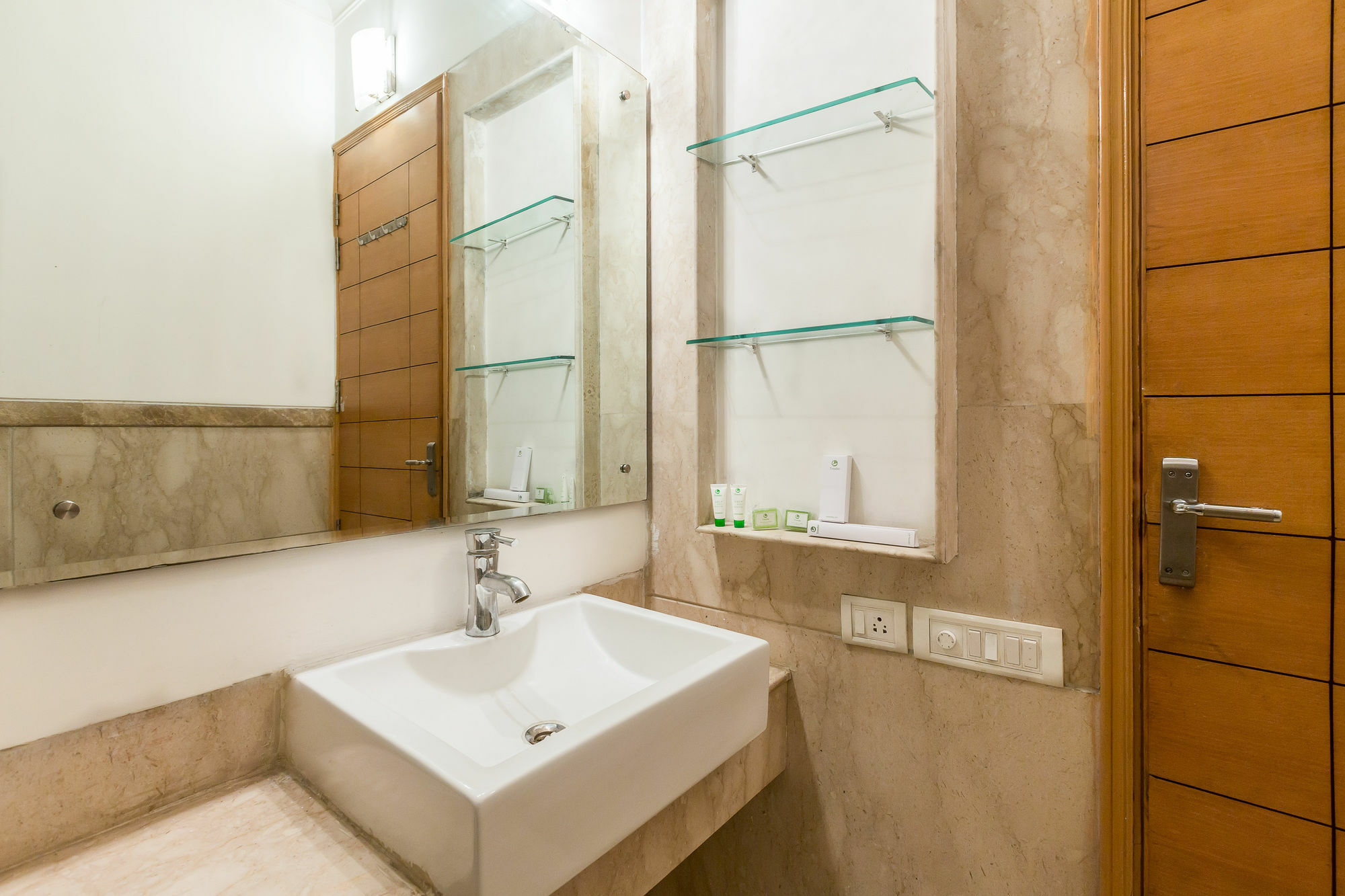 Oyo 9176 Aambson View 3*