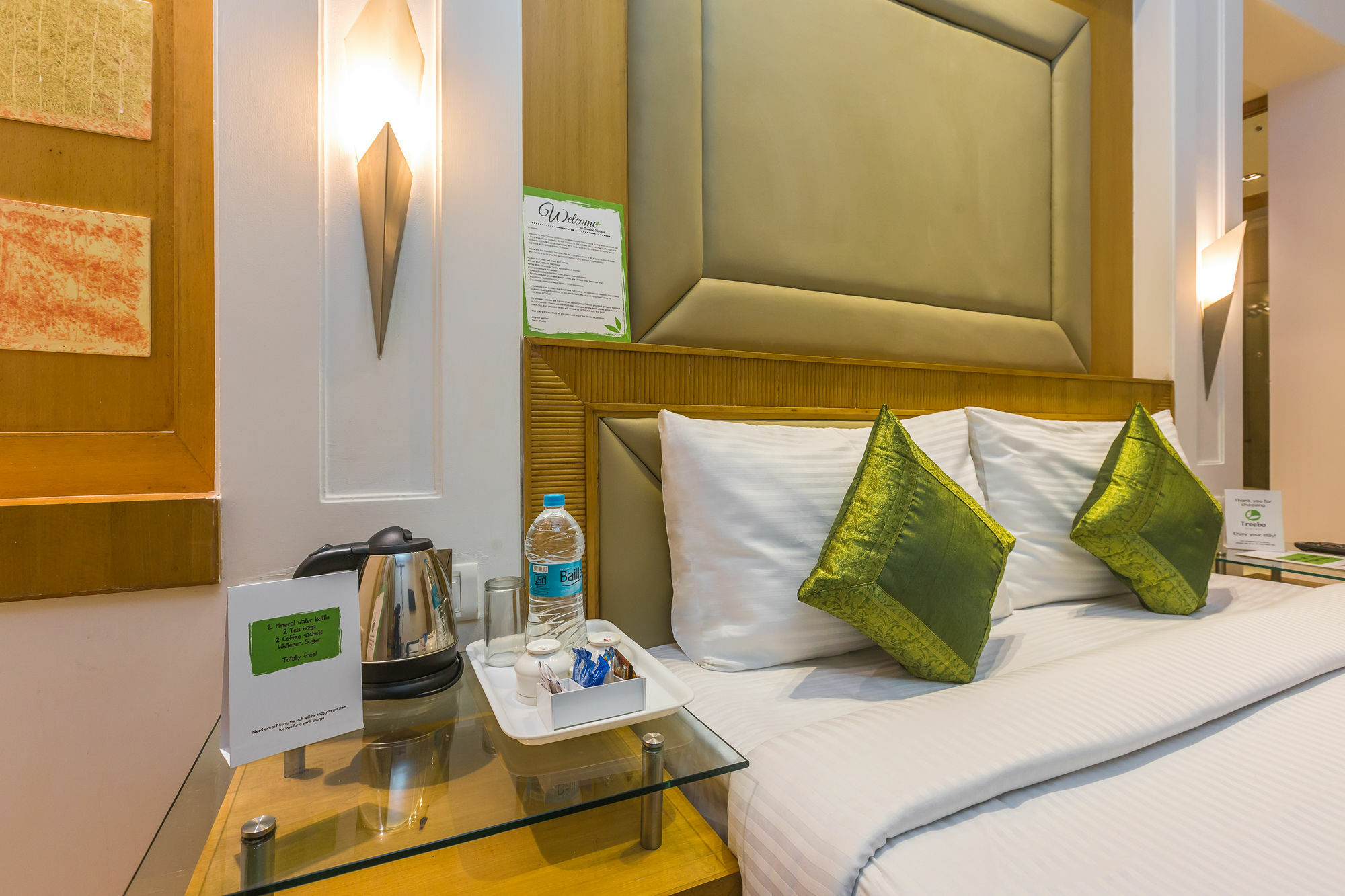 Hotel Oyo 9176 Aambson View Gurgaon