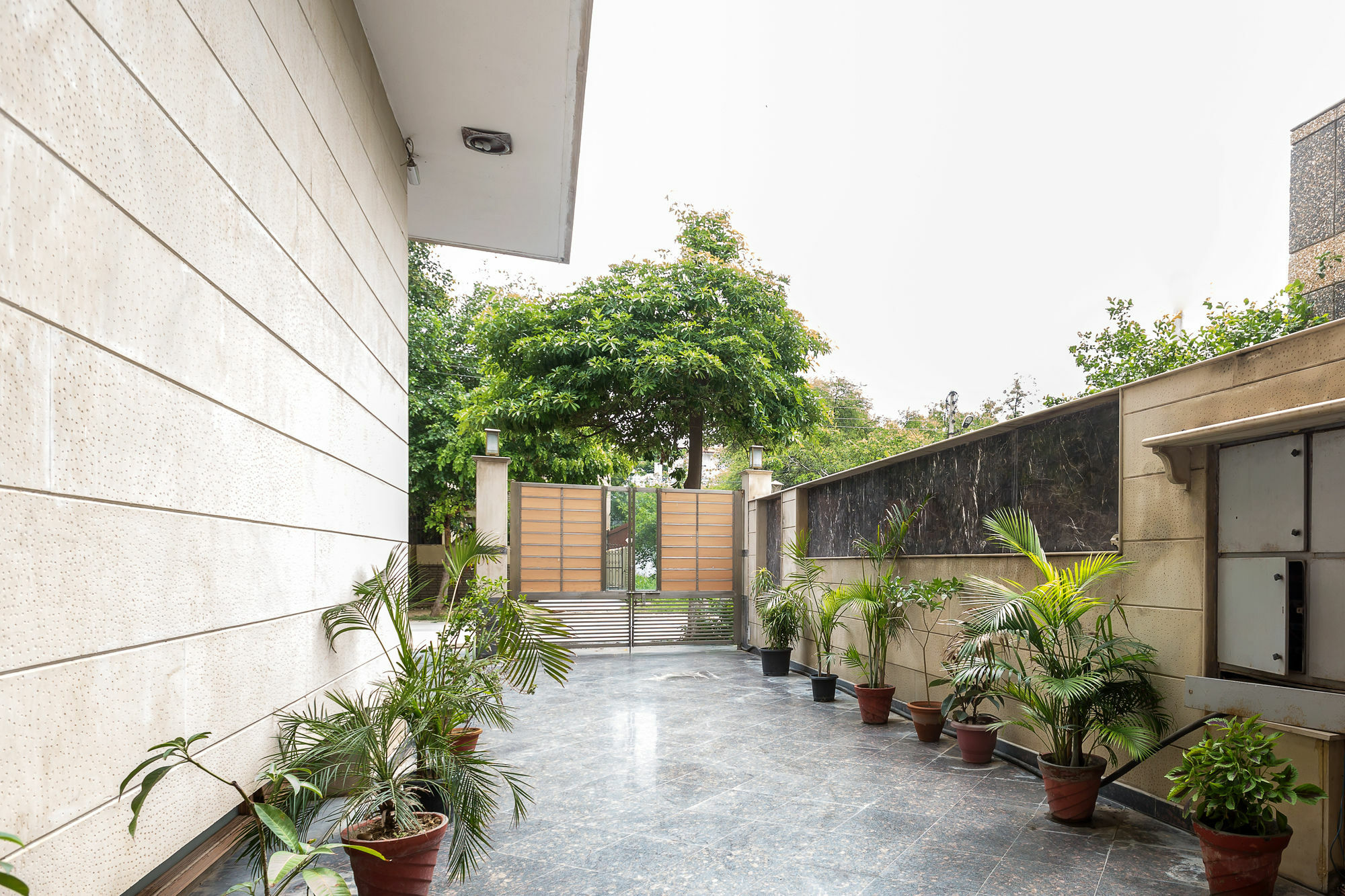 Oyo 9176 Aambson View Hotel Gurgaon