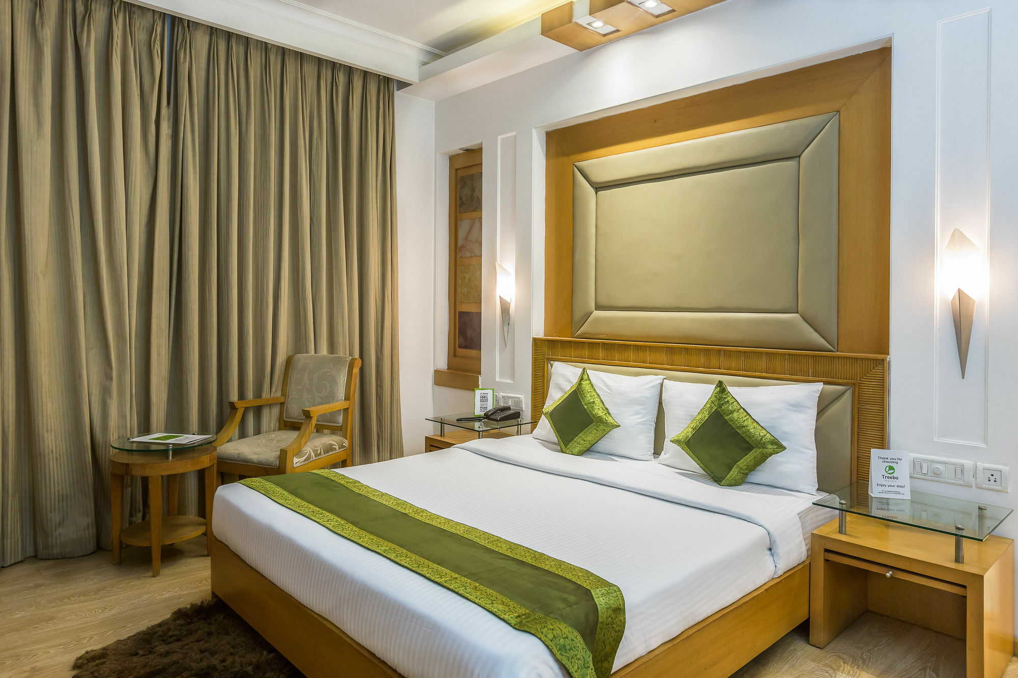 Hotel Oyo 9176 Aambson View Gurgaon