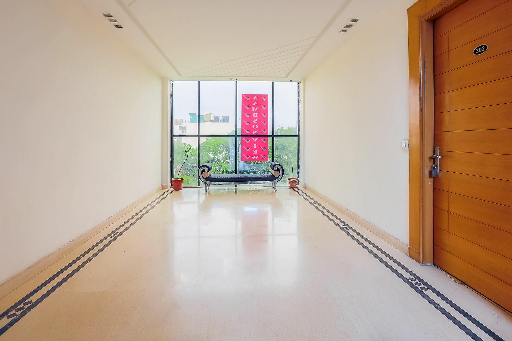 Oyo 9176 Aambson View Hotel 3*