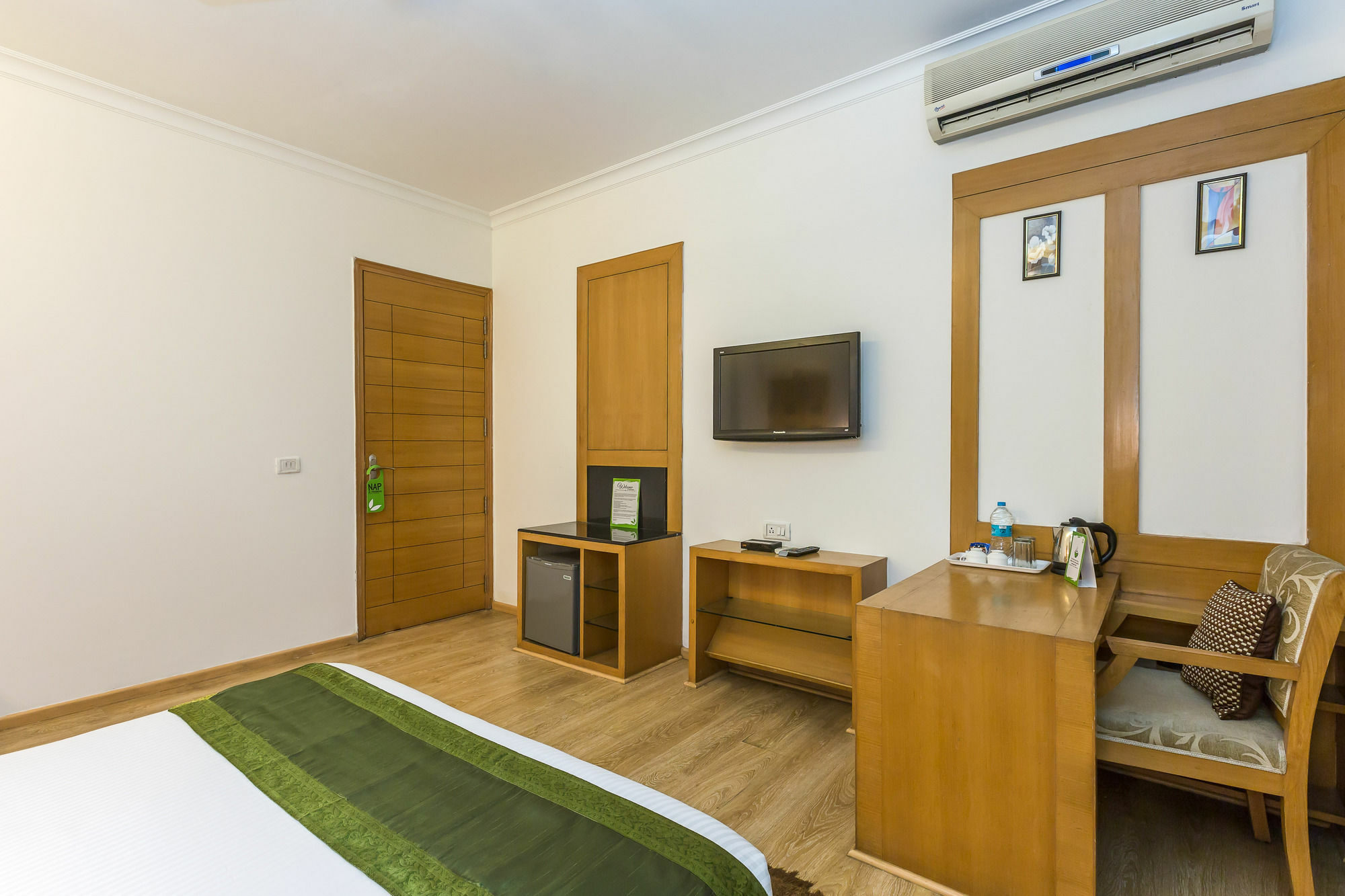 Oyo 9176 Aambson View 3*