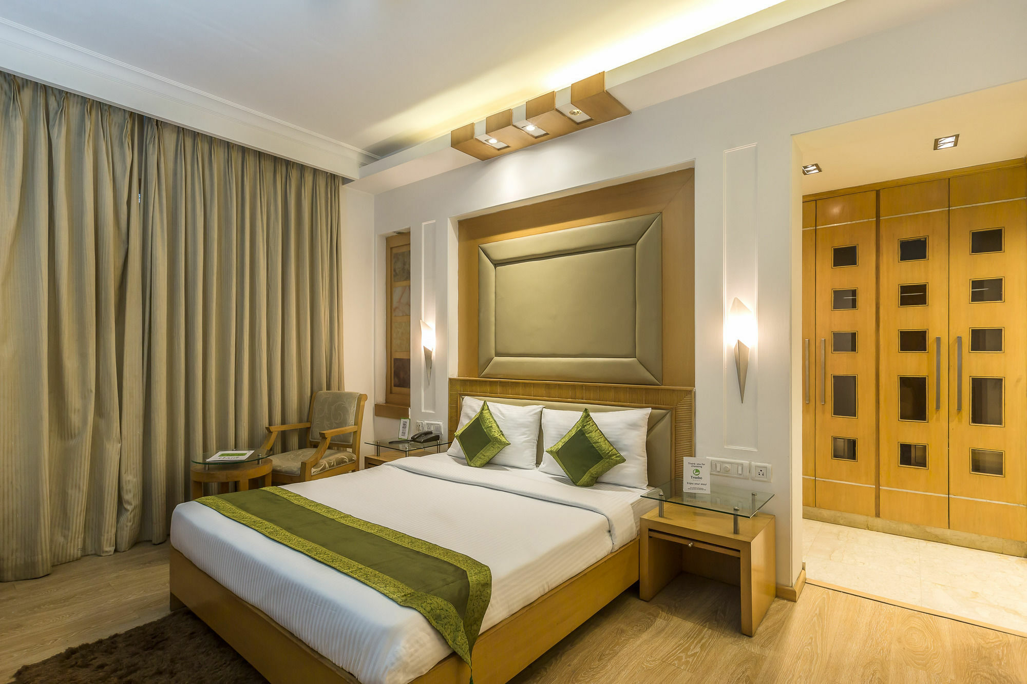 Oyo 9176 Aambson View Gurgaon