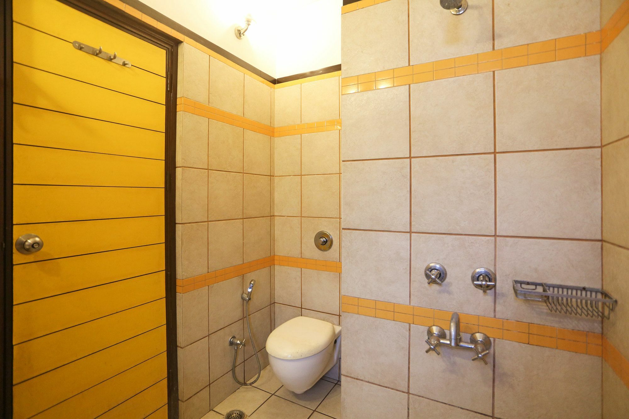 Oyo 5528 Dlf Phase 4 Hotel Gurgaon