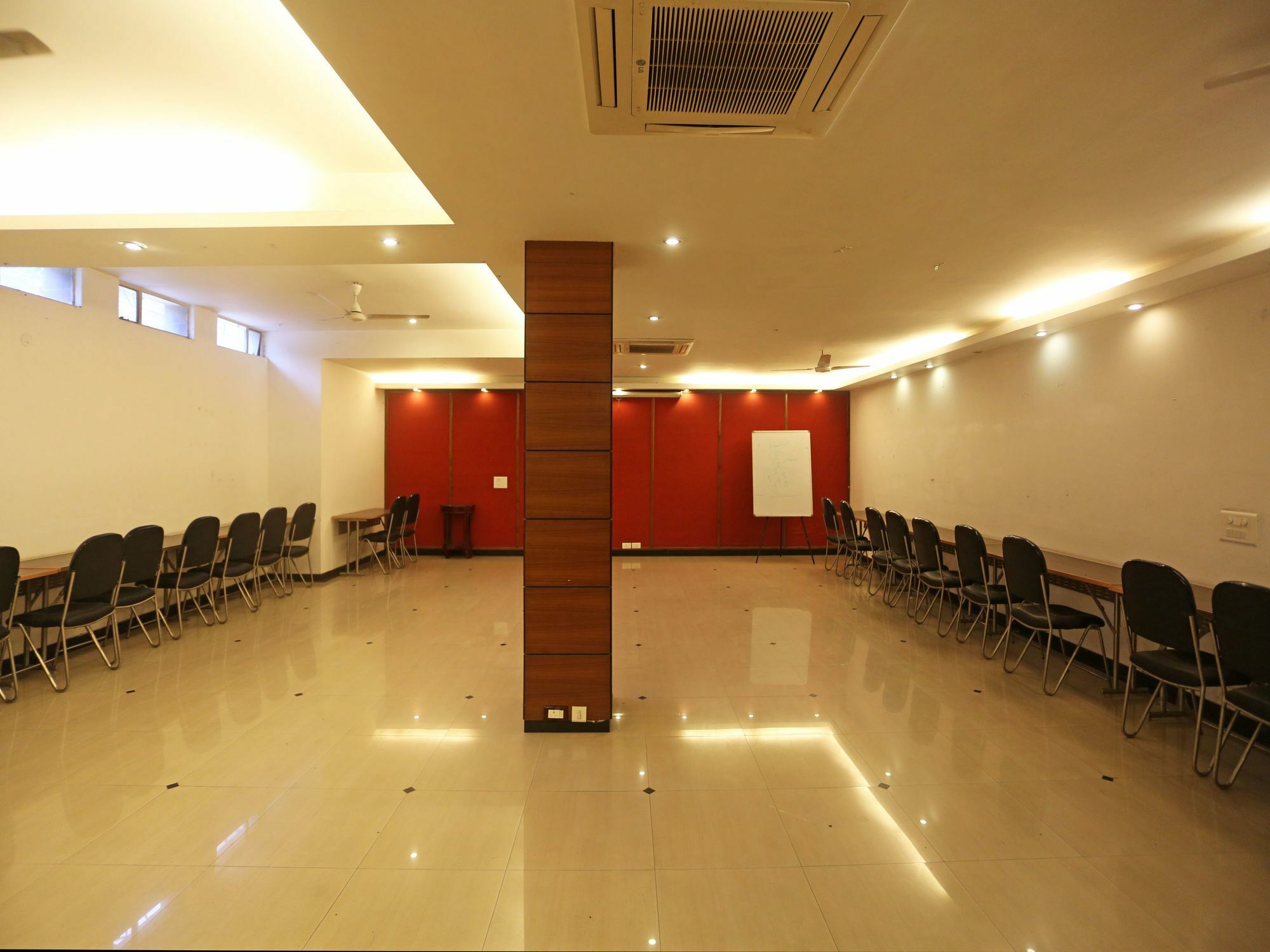 Hotel Oyo 5528 Dlf Phase 4 3*