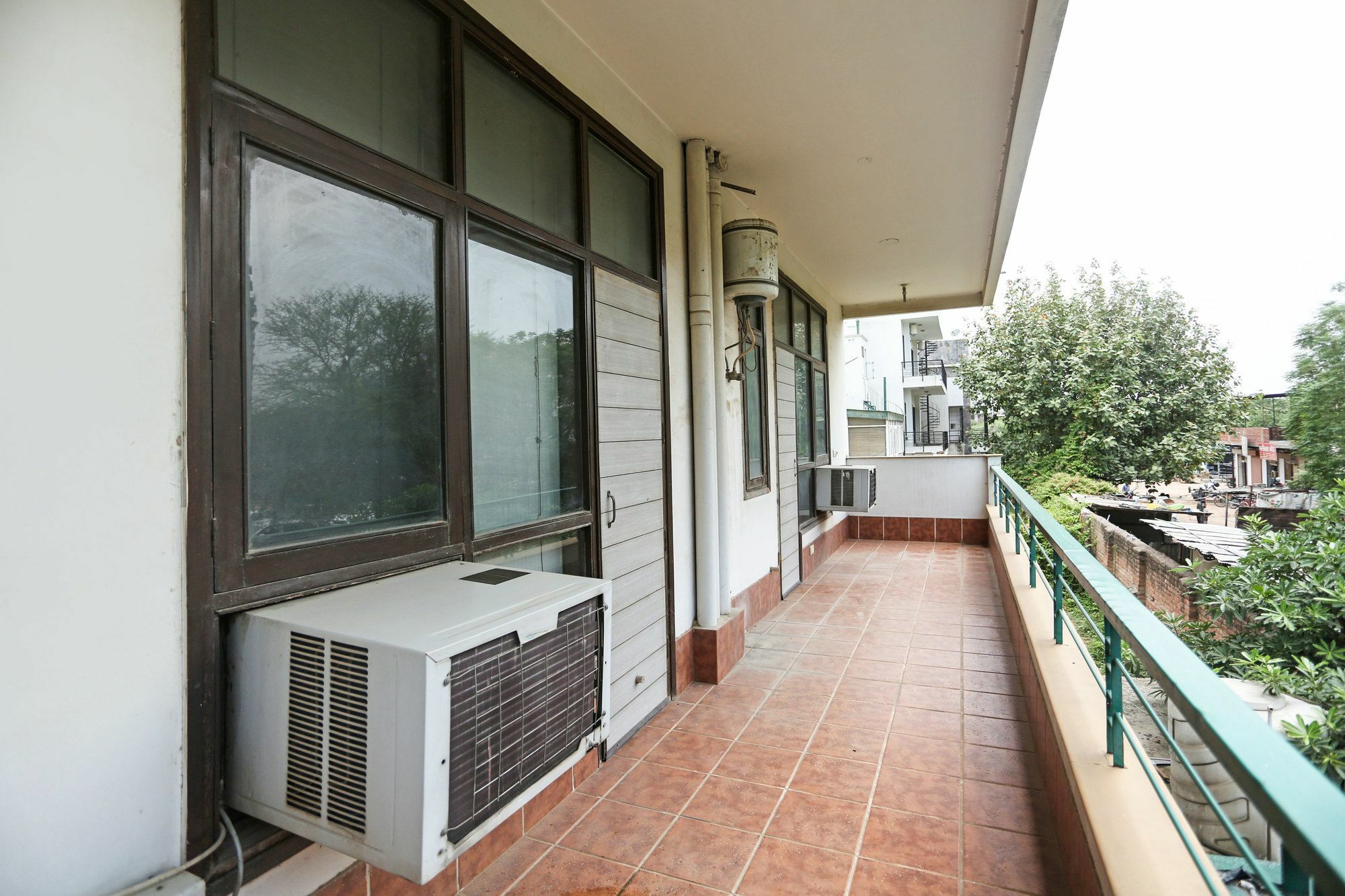 Oyo 5528 Dlf Phase 4 Hotel 3*