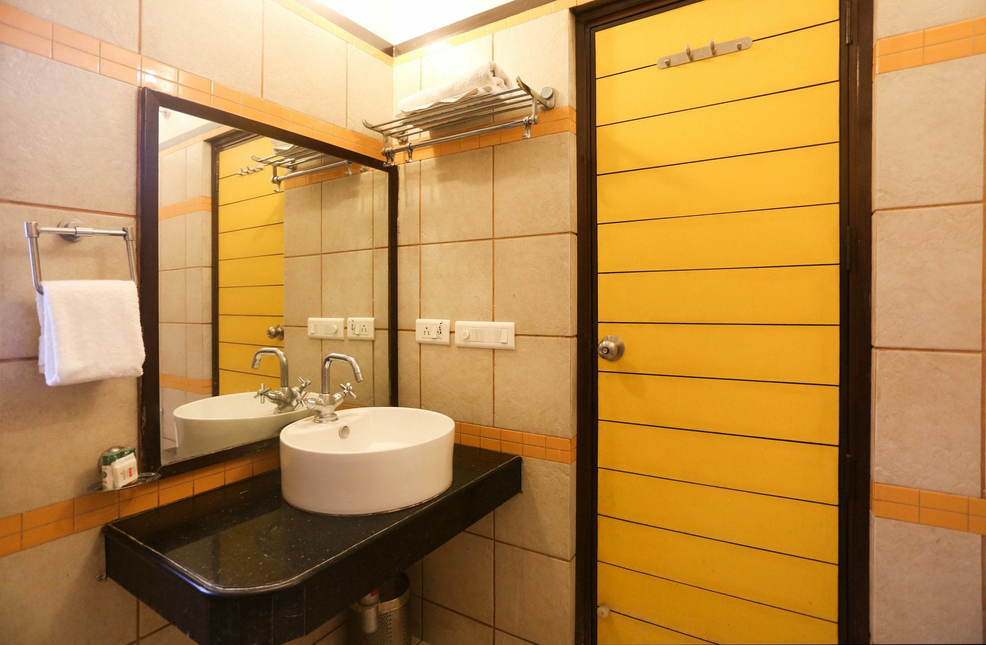 Hotel Oyo 5528 Dlf Phase 4 Gurgaon