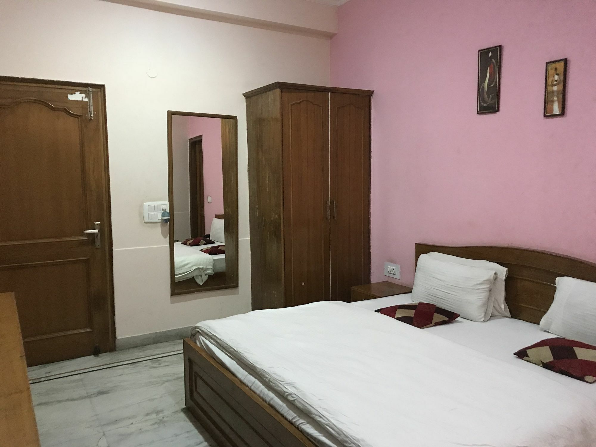 Guest house The Residencia