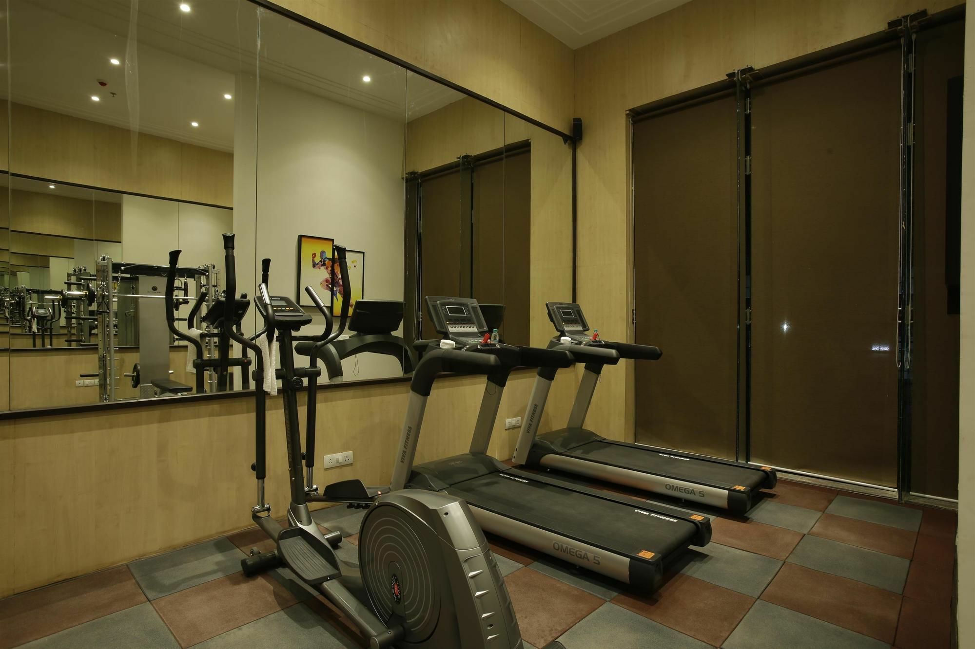 Hotel Golden Inde Gurgaon