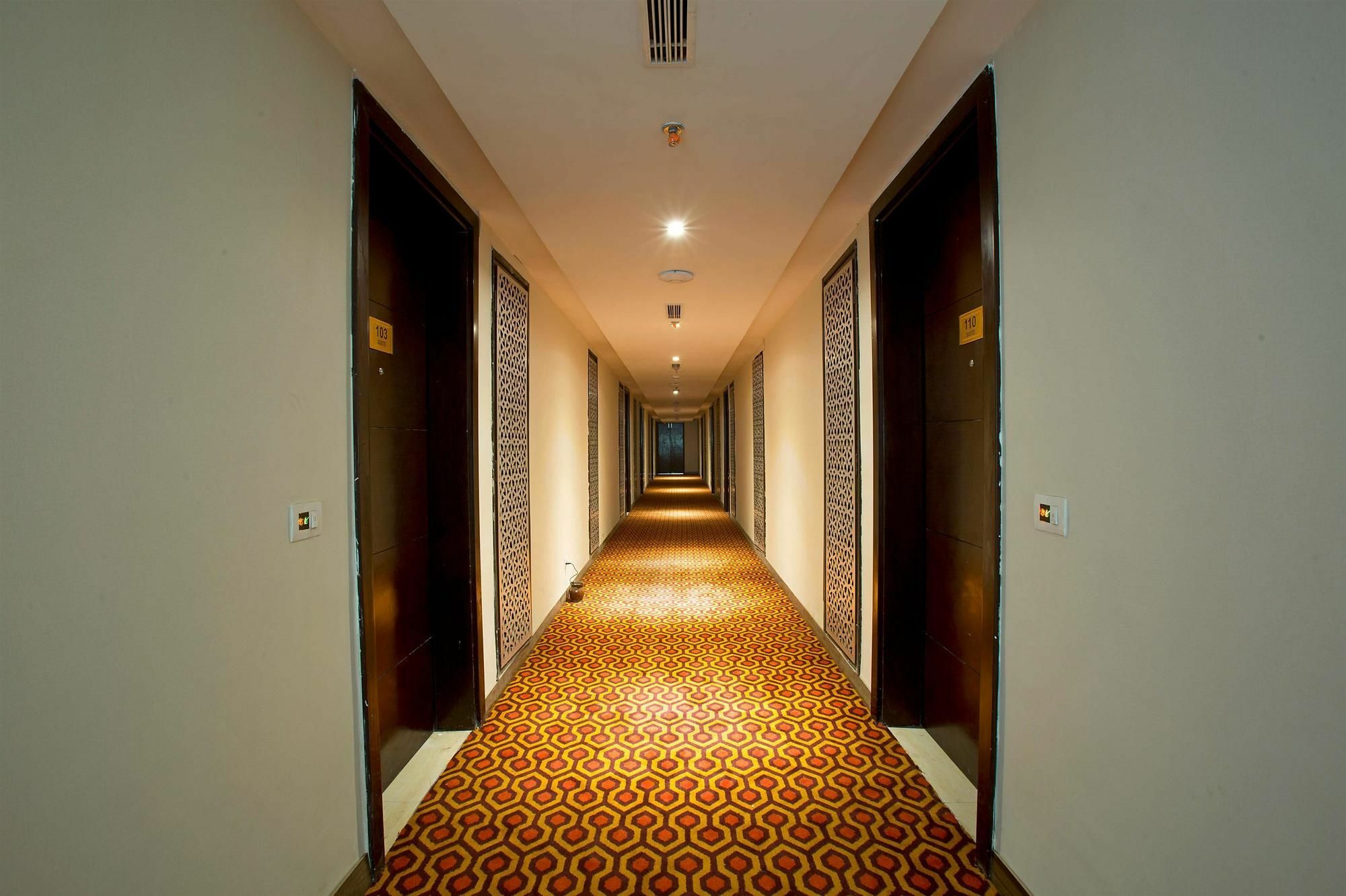 Hotel Golden Inde Gurgaon