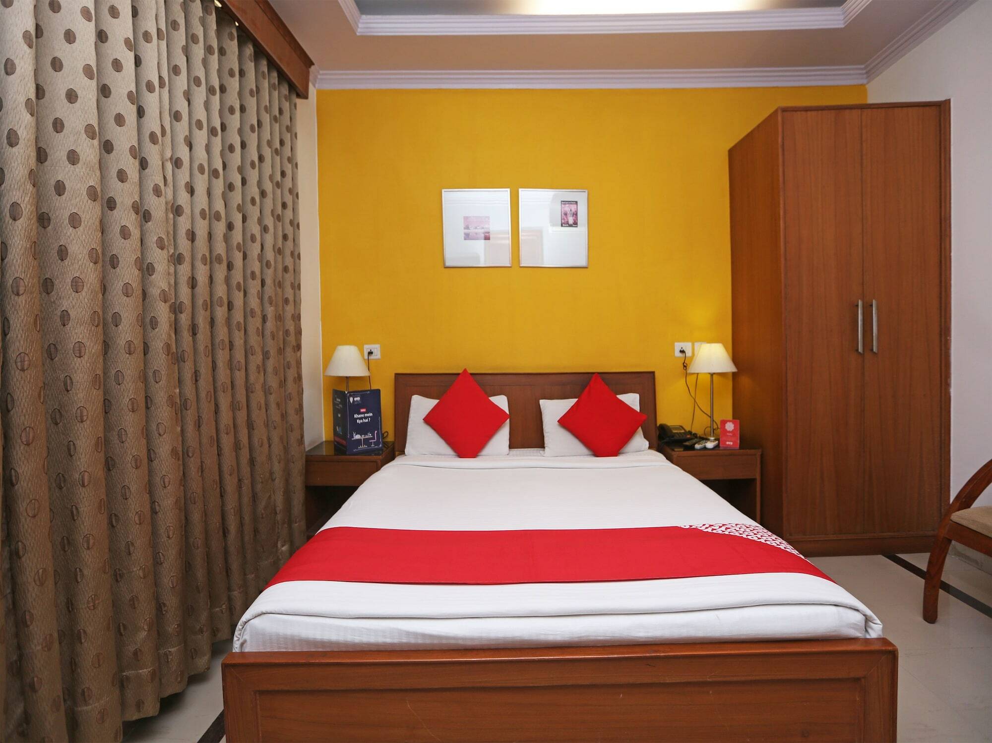 Hotel Oyo 22398 Premium