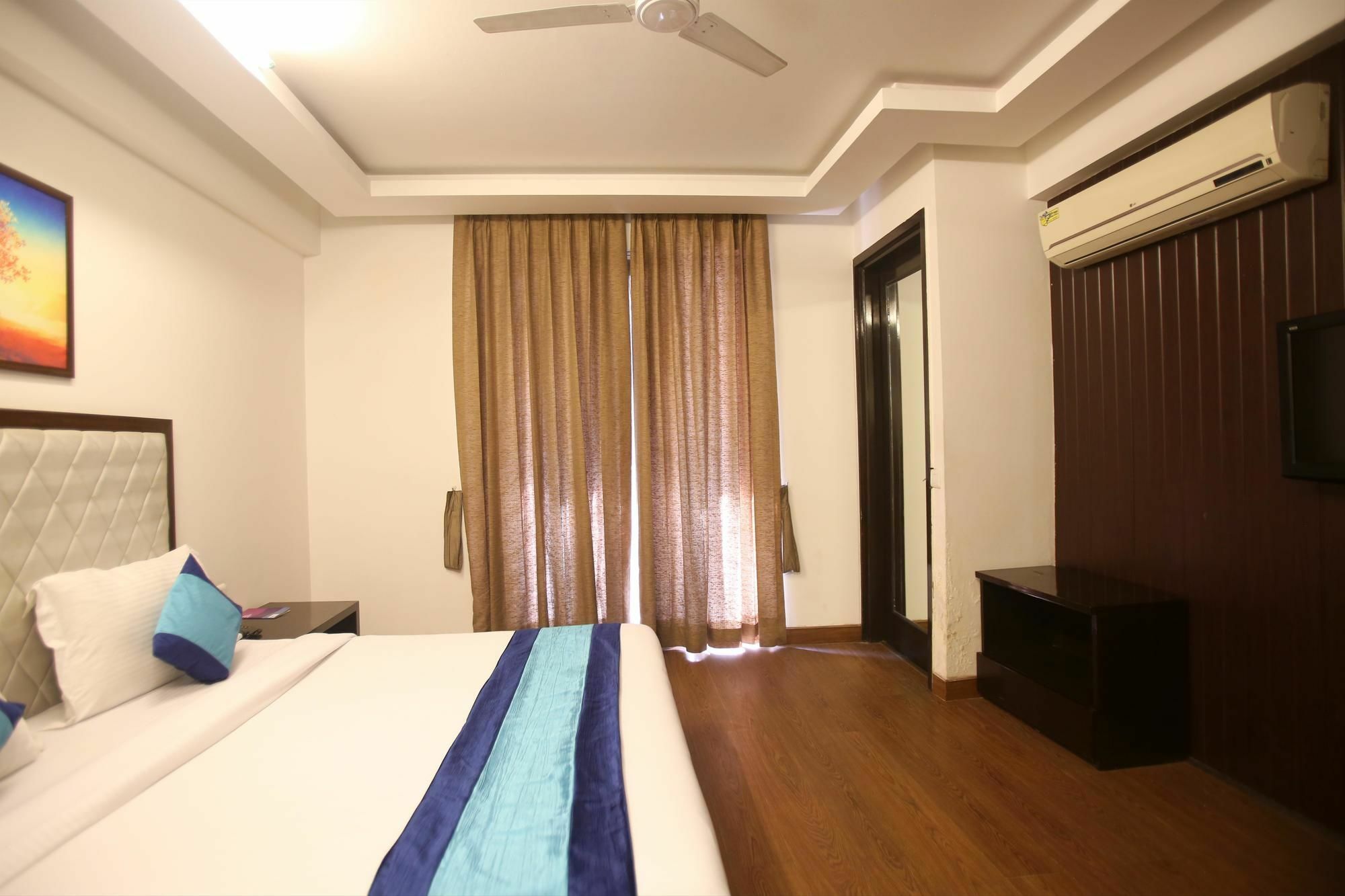 Hotel Mint Moulsari Gurgaon