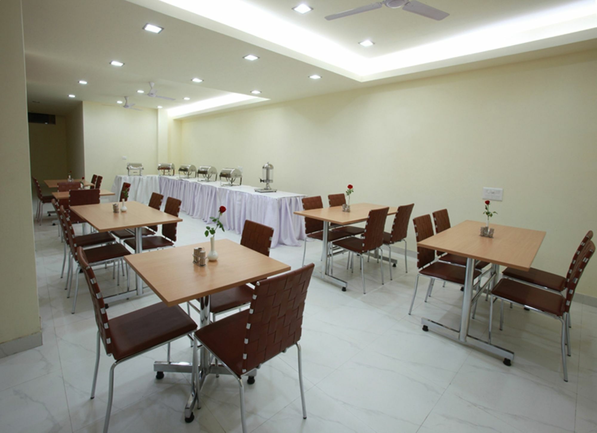 Hotel Mint Moulsari 3*