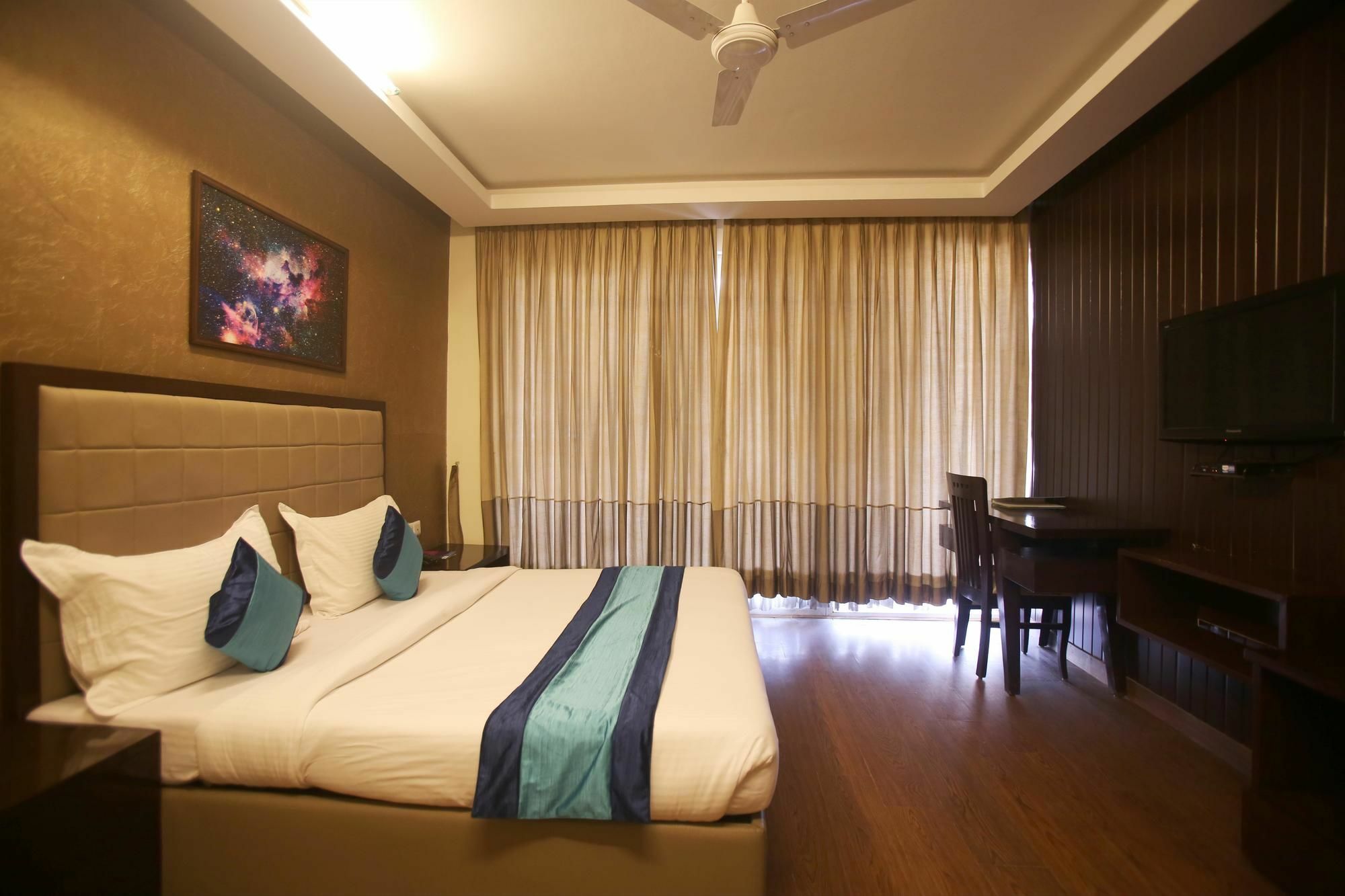 Mint Moulsari Hotel