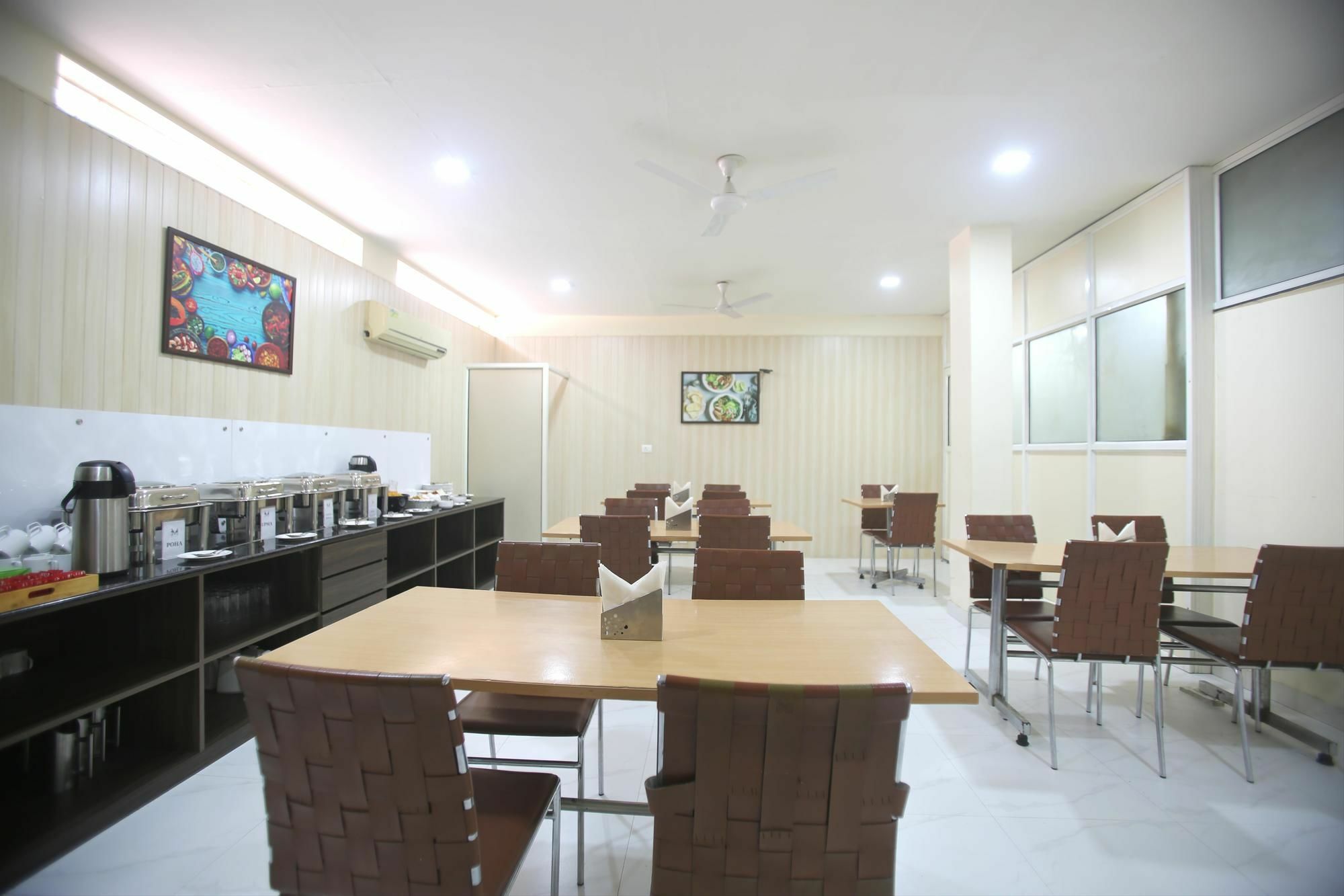 Hotel Mint Moulsari Gurgaon
