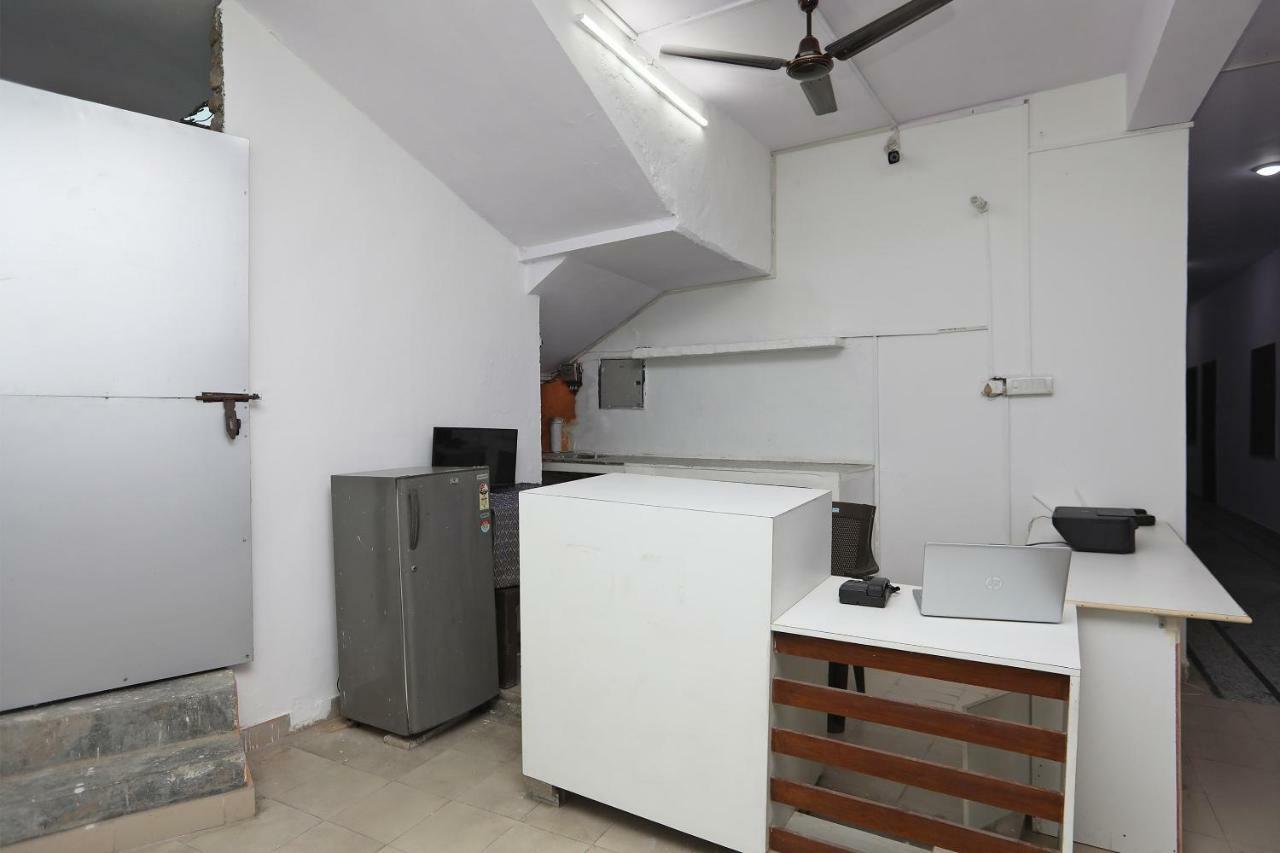 Oyo 36700 Moonlight Residency