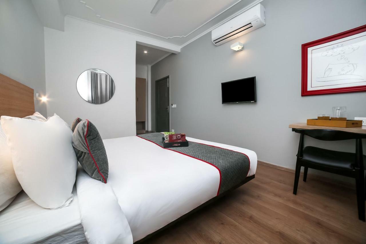 Oyo Townhouse 62 Cyber