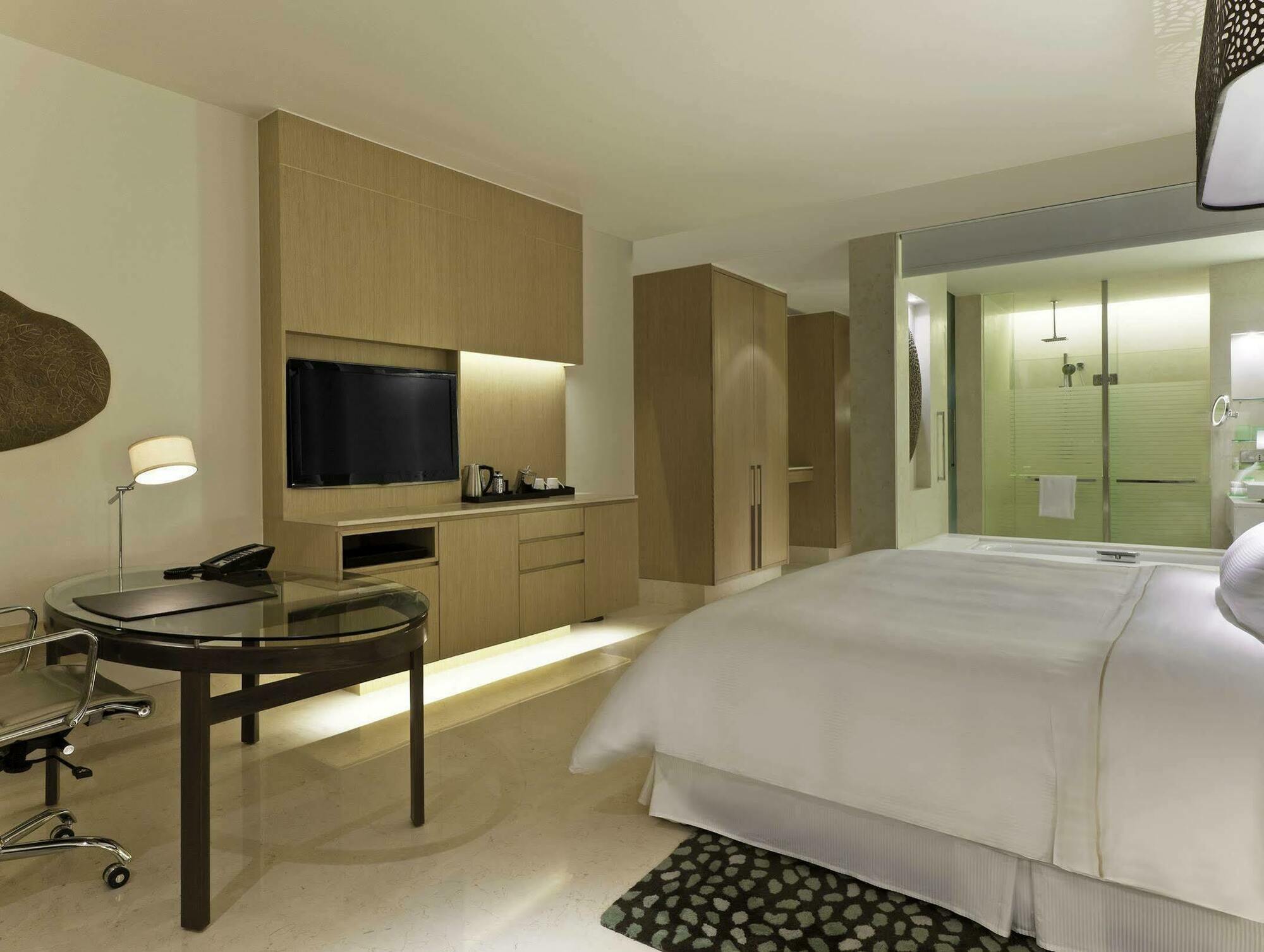 The Westin Gurgaon, New Delhi 5*