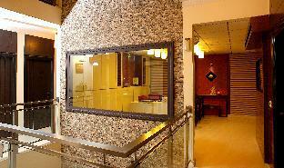 Ahuja Residency Dlf Phase 2 4* Gurgaon