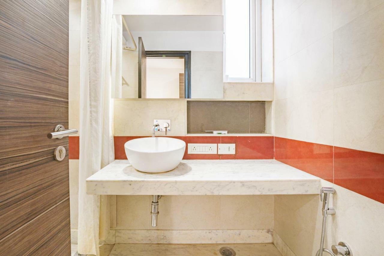 Octave Golfcourse Guest house Gurgaon