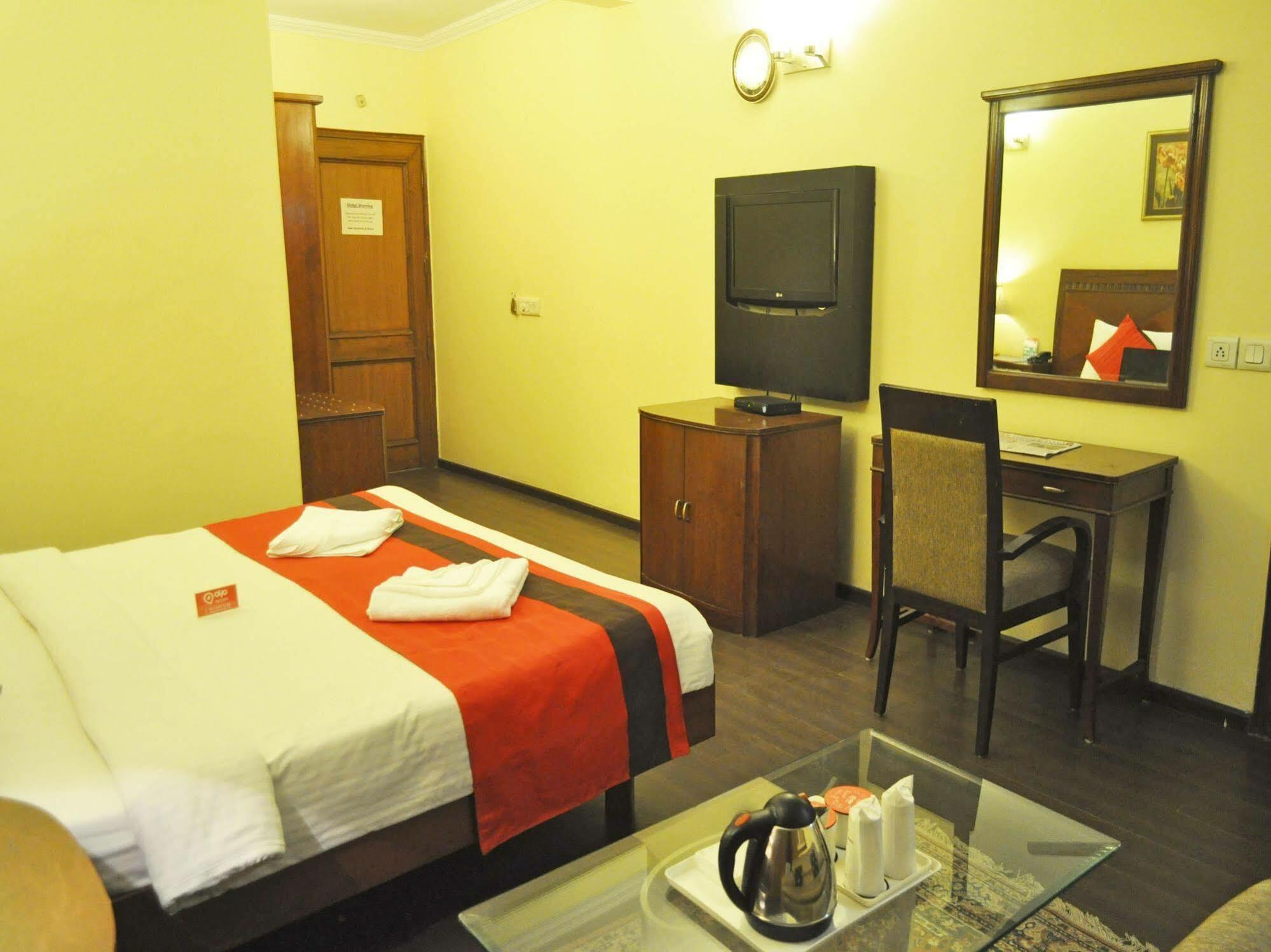 Oyo Sikanderpur Metro Station Hotel Gurgaon