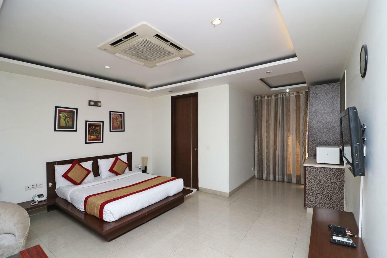 Oyo 15503 Corporate House Guest house 3*