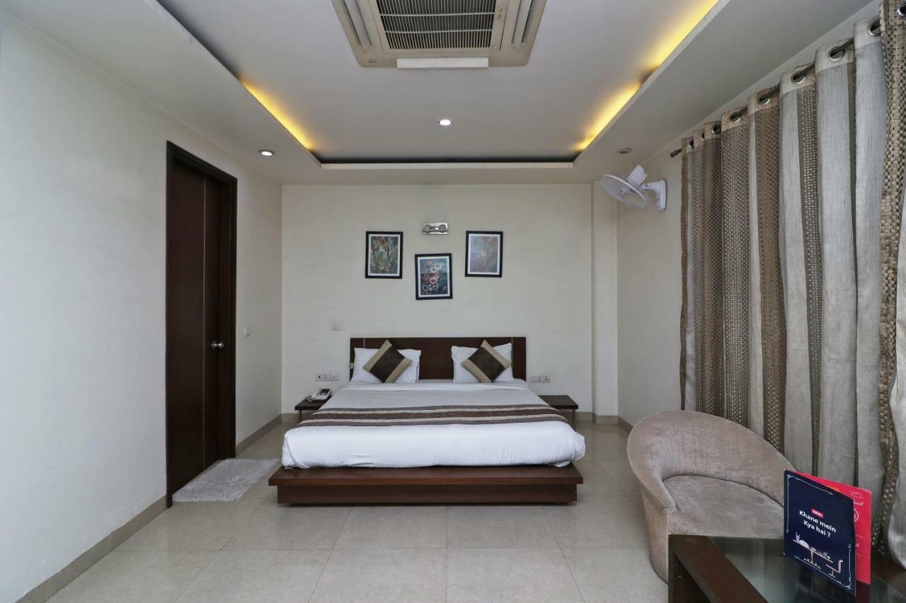 Oyo 15503 Corporate House Guest house Gurgaon