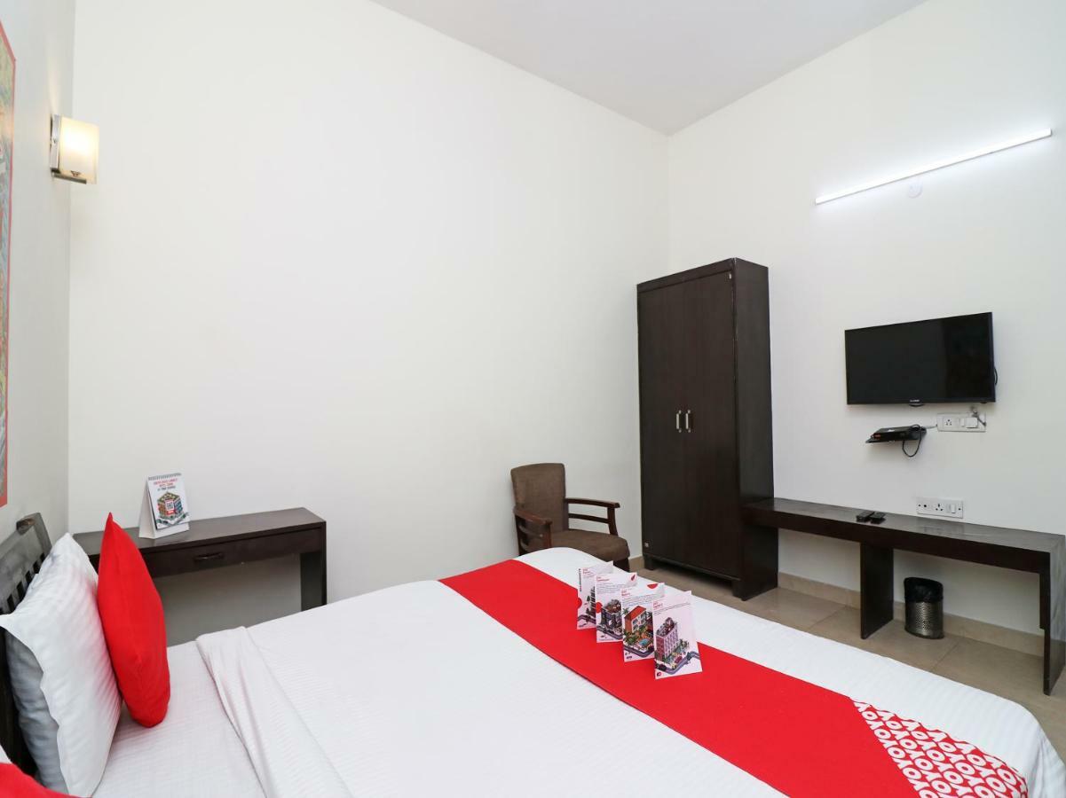 Oyo 9012 Dream View Hotel 3*