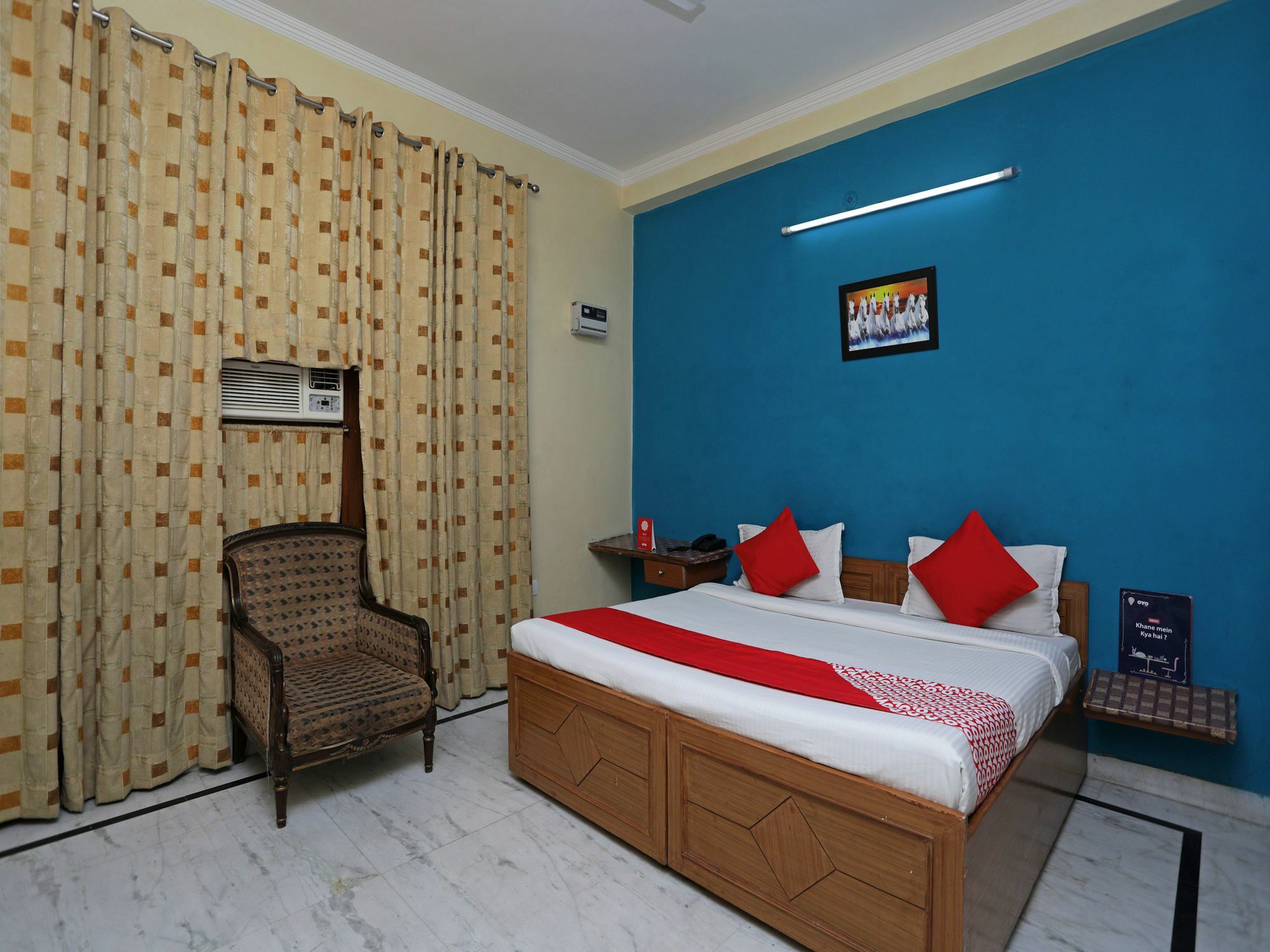 Oyo 12194 Jm Residency Gurgaon