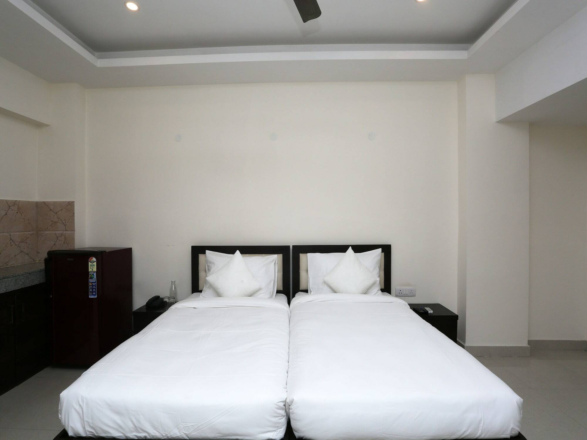 Oyo 20024 Silverkey Golf Course Road Hotel
