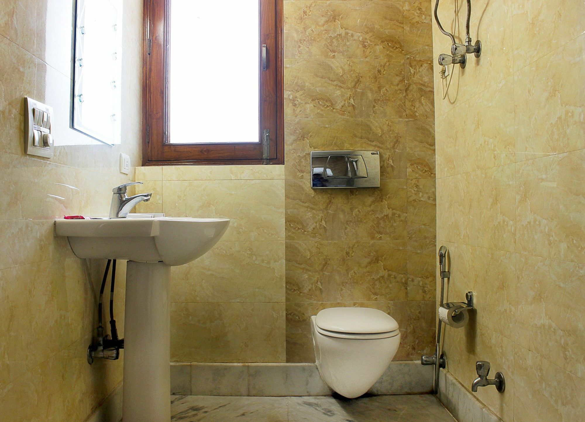 Fabhotel Rd Residency