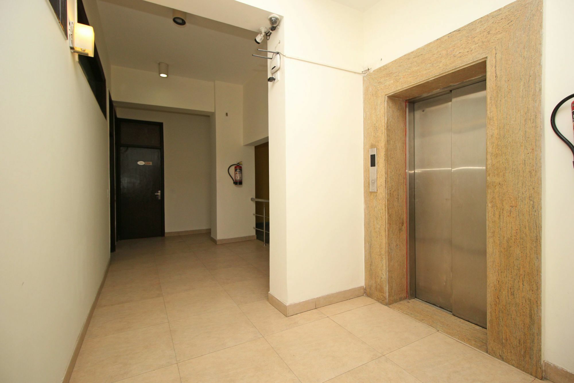 Oyo 9012 Dream View Gurgaon