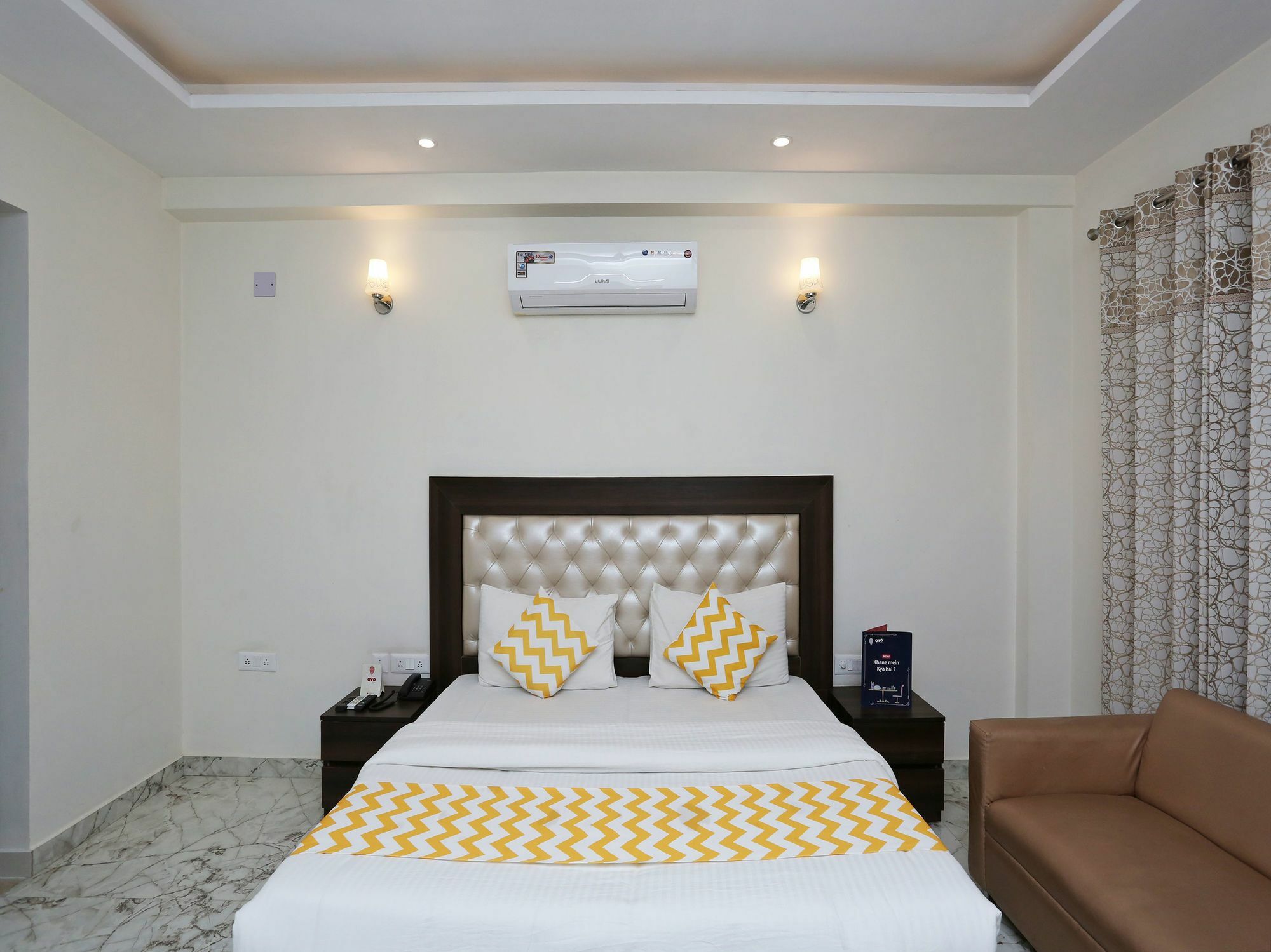 Oyo 14482 Live 3* Gurgaon